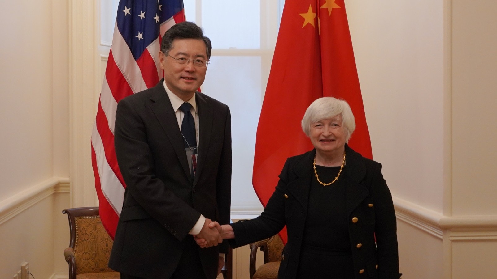美國財長耶倫與駐美國大使秦剛會晤 討論全球經濟 美國財長耶倫與駐美國大使秦剛會晤 討論全球經濟