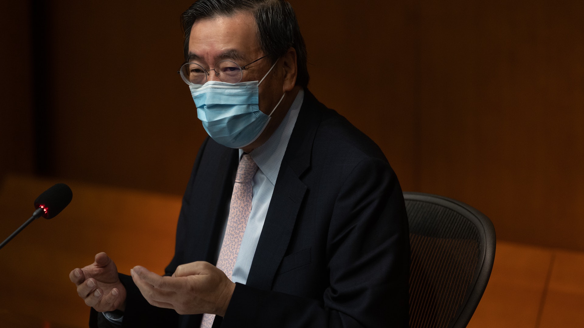 立法會換防干擾新咪高峰 明起可聽「高質素」發言?|政壇諸事町 立法會換防干擾新咪高峰 明起可聽「高質素」發言?|政壇諸事町