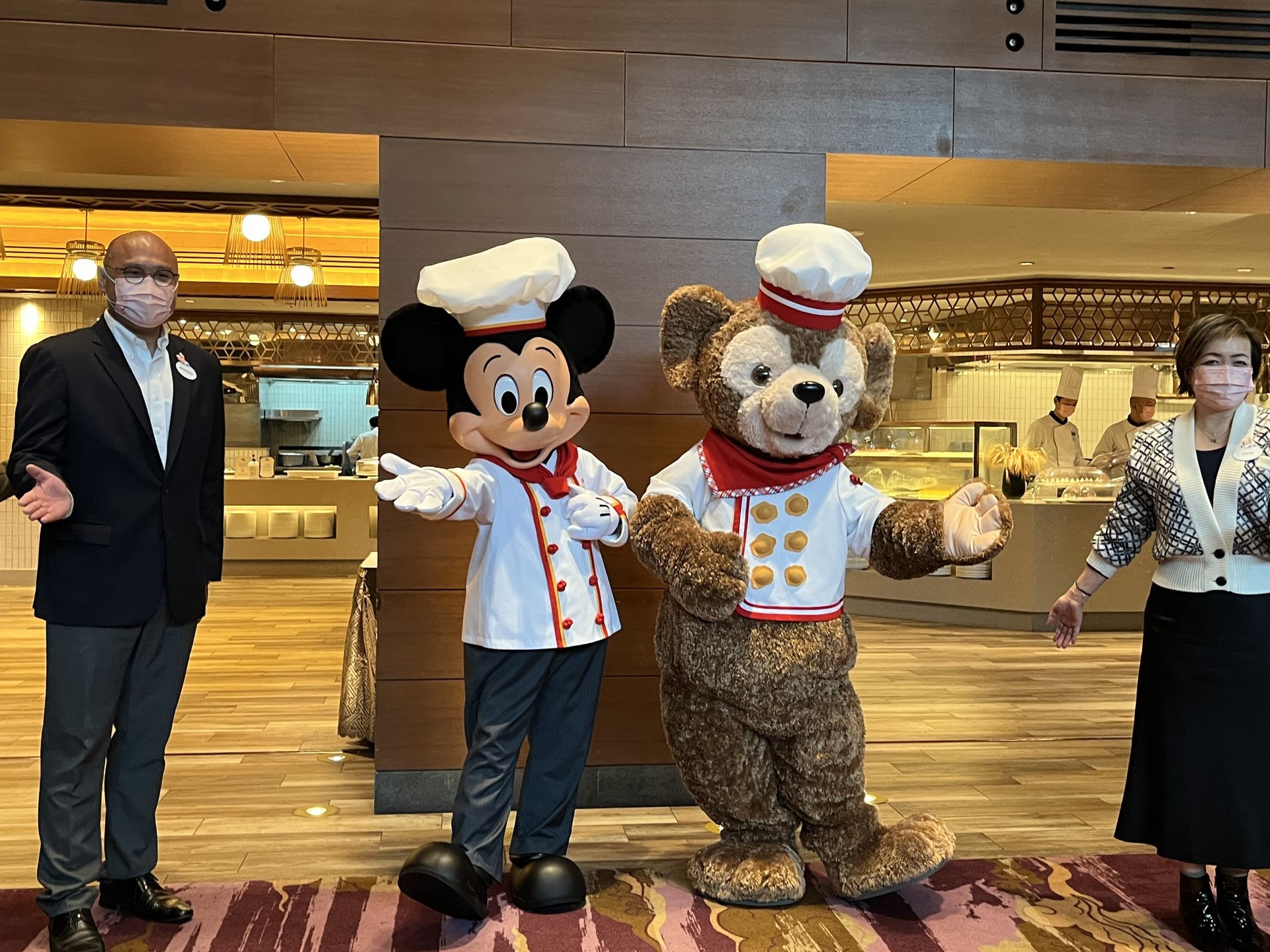 香港迪士尼乐园度假区12月16日公布新食品款式，形容正磨拳擦掌等待旅客重来香港。（欧阳德浩摄）