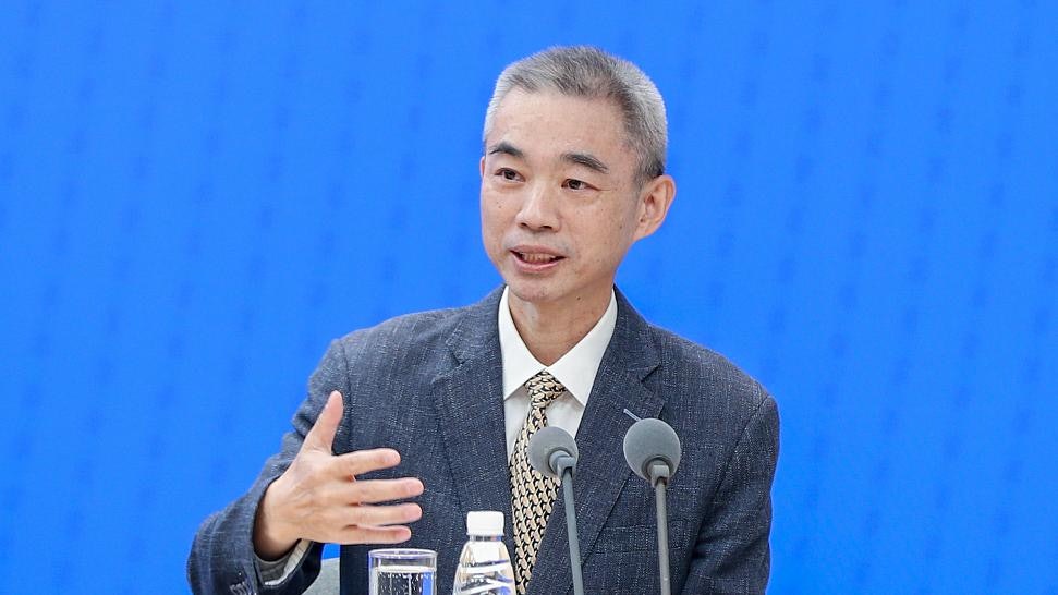 內地新十條|吳尊友:若年初就鬆綁 多86.6萬至103.9萬人會死 內地新十條|吳尊友:若年初就鬆綁 多86.6萬至103.9萬人會死