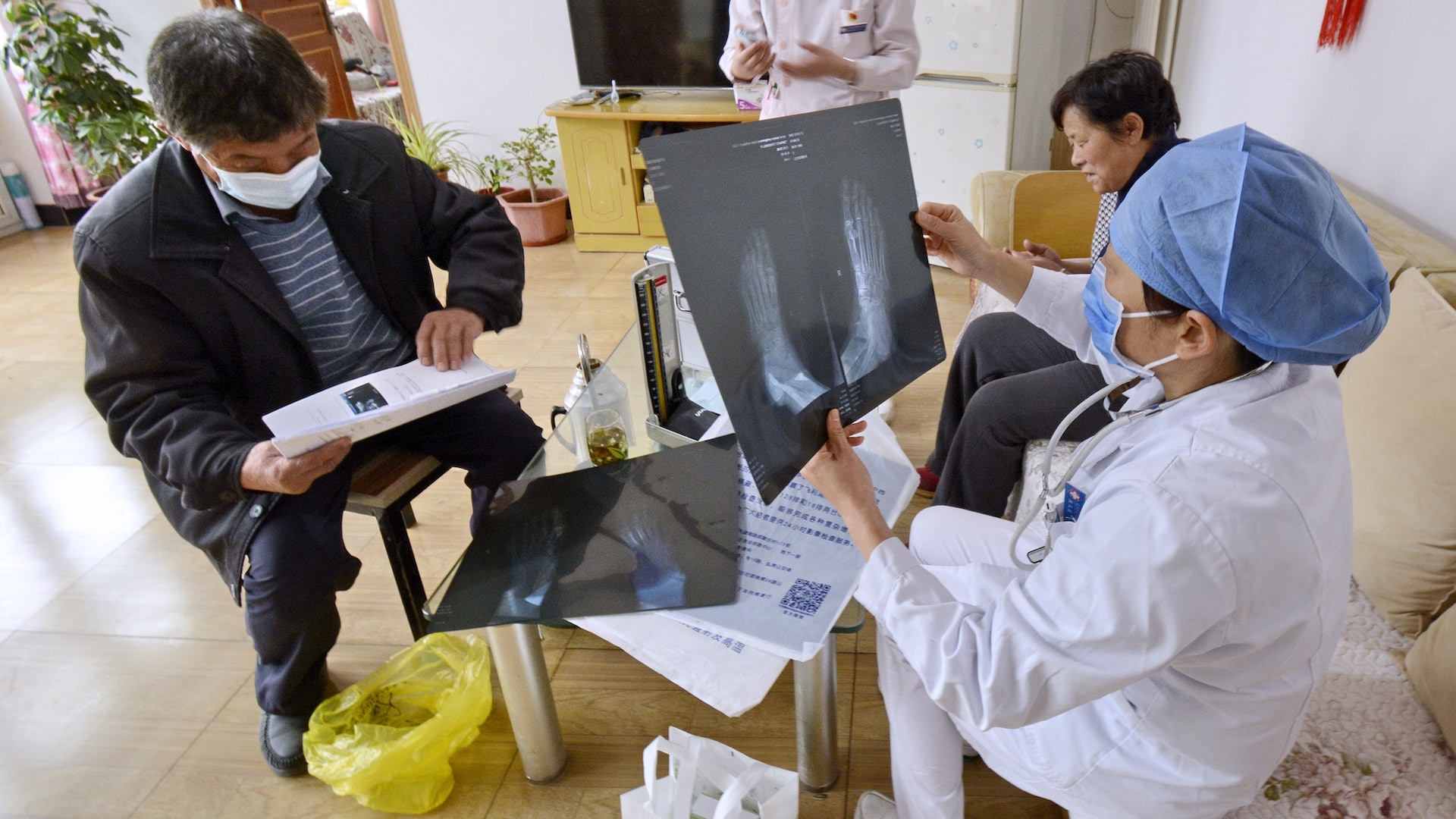 國家醫保局:全面排查醫療機構推諉病人、強制患者中途出院等行為 國家醫保局:全面排查醫療機構推諉病人、強制患者中途出院等行為