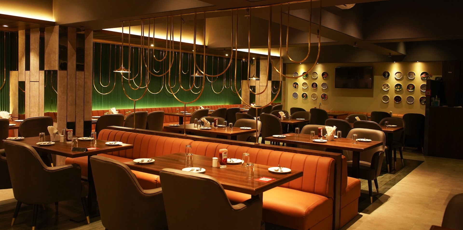 西餐實用英語對話教學！扒房/外國食飯必學訂位/點餐/結帳英語