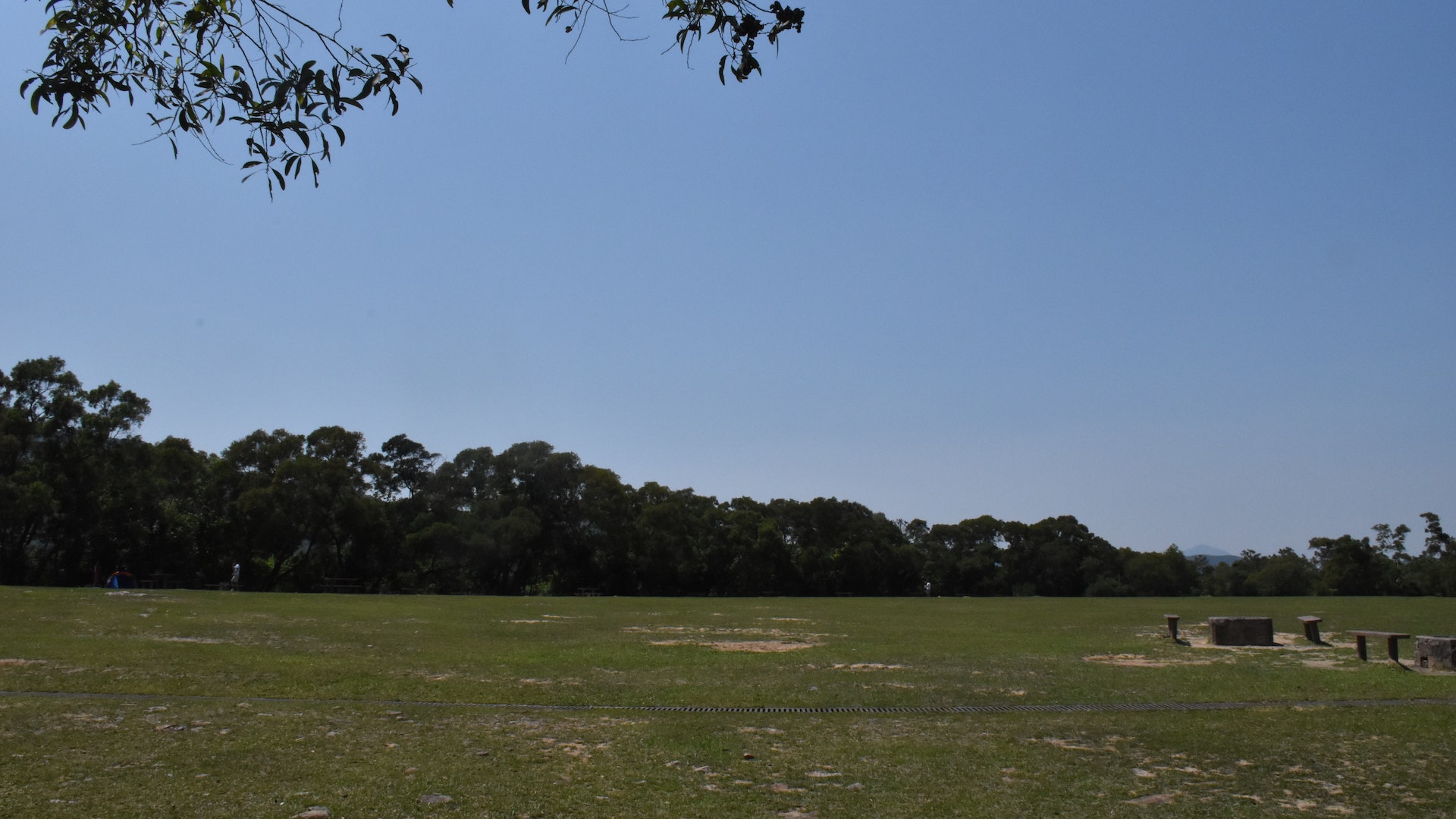 行山露營 灣仔南及灣仔西營地有限度服務要用流動廁所沒有食水 行山露營 灣仔南及灣仔西營地有限度服務要用流動廁所沒有食水