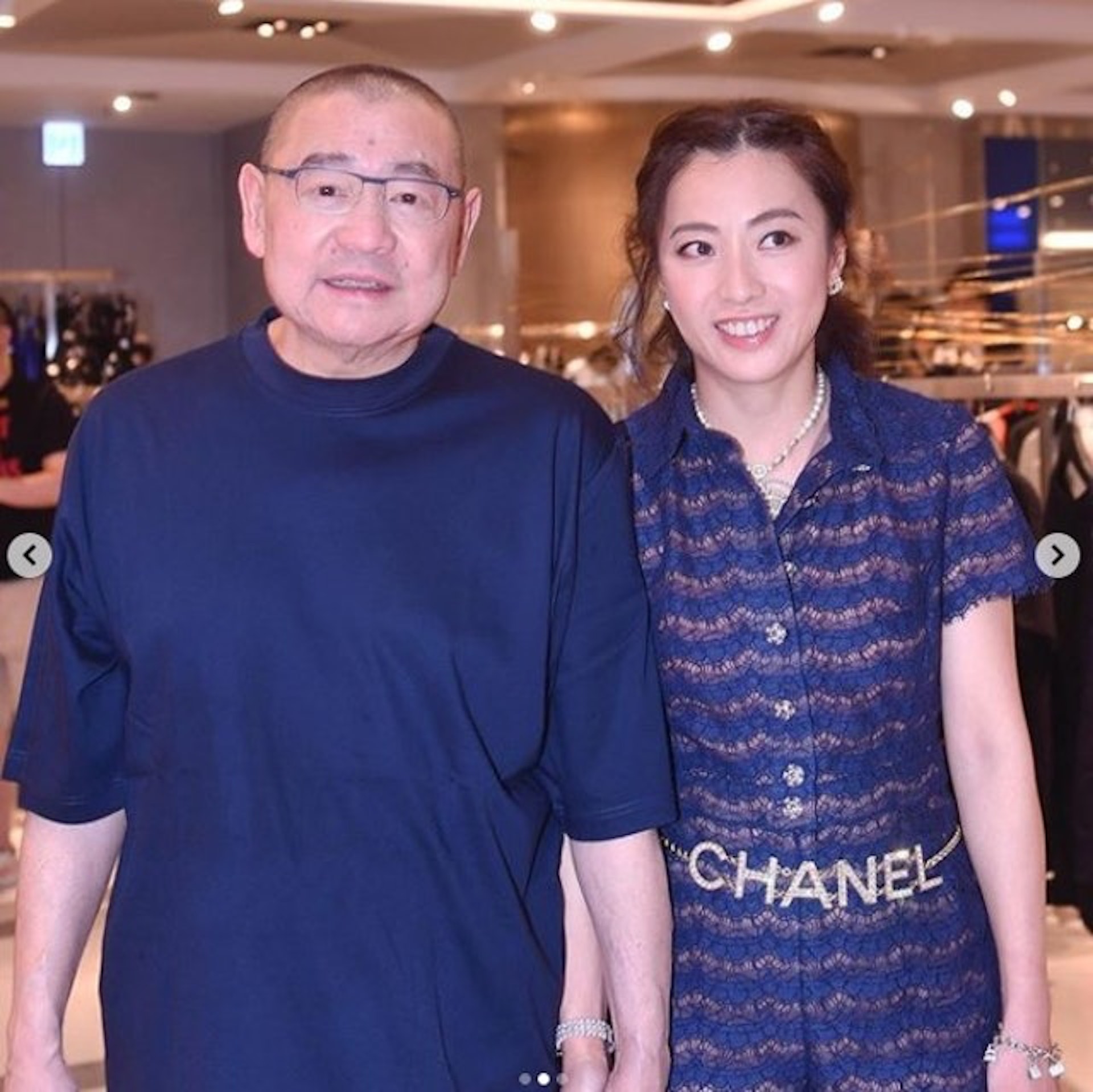 陳凱韻(甘比)與富豪劉鑾雄(大劉)婚後一直恩愛非常,先後誕下兩女一子。(資料圖片) 陳凱韻(甘比)與富豪劉鑾雄(大劉)婚後一直恩愛非常,先後誕下兩女一子。(資料圖片)