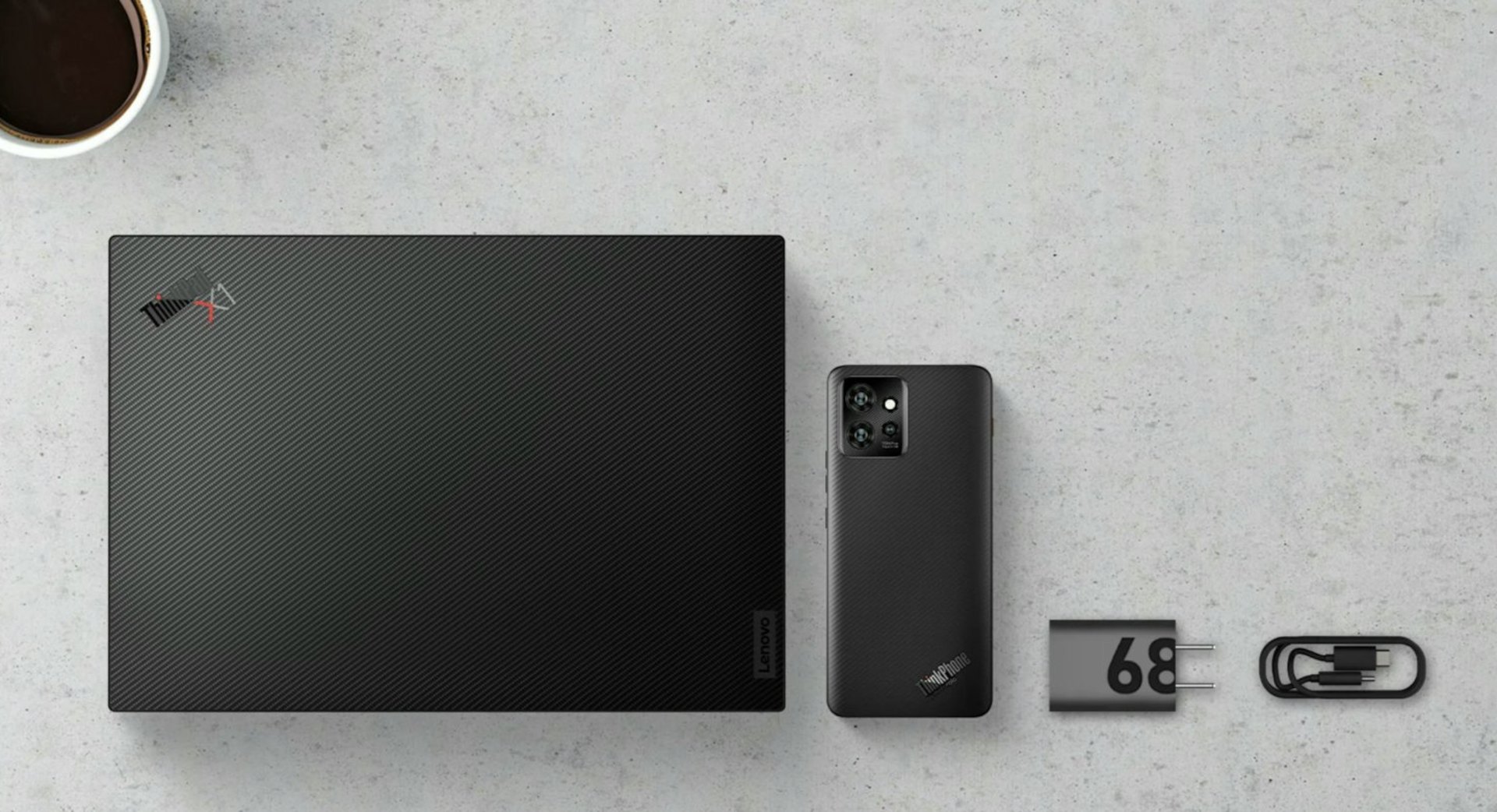 ThinkPhone 除了是一部功能不俗的智能手機,亦可以與 ThinkPad 筆電協同使用(圖 Twitter) ThinkPhone 除了是一部功能不俗的智能手機,亦可以與 ThinkPad 筆電協同使用(圖 Twitter)