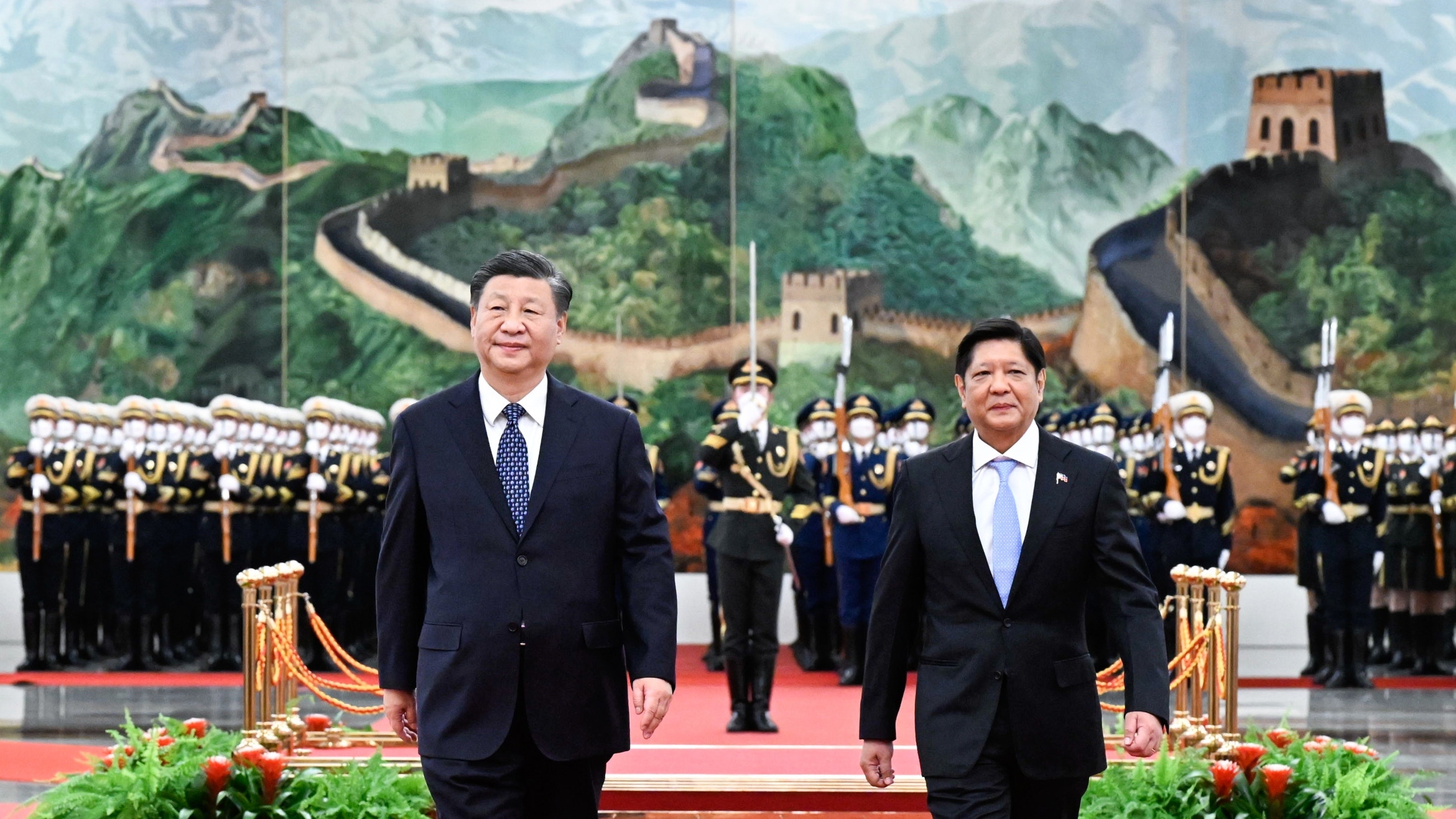 2023年1月4日中國國家主席習近平在北京人民大會堂同來華進行國事訪問的菲律賓總統小馬可斯舉行會談。這是會談前，習近平在人民大會堂北大廳為小馬可斯舉行歡迎儀式。（新華社）