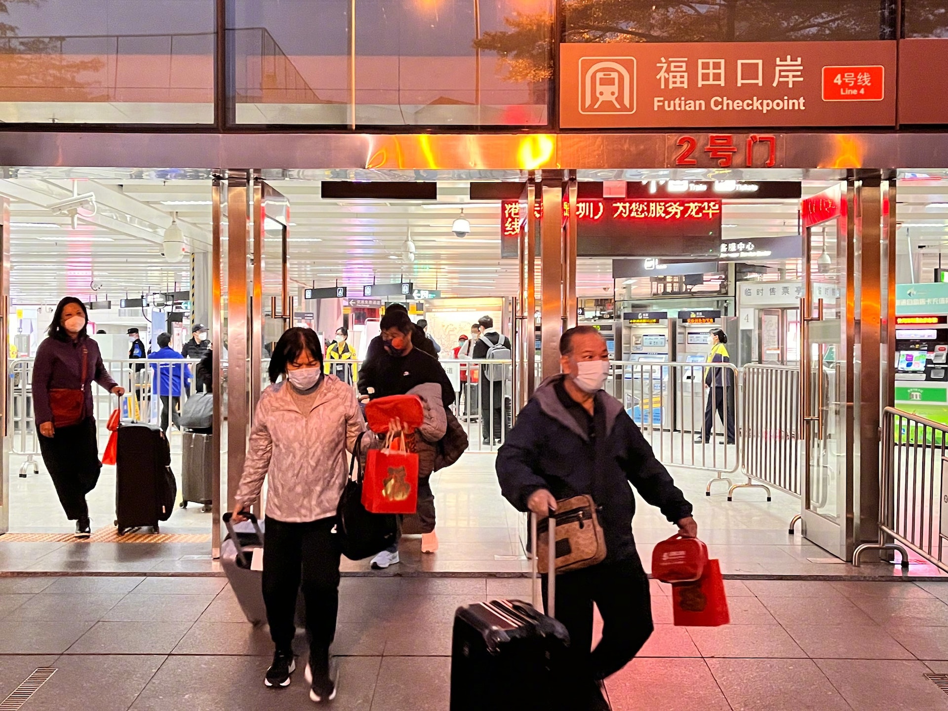 香港與內地「封關三年」今日(8日)終於通關。(《環球時報》) 香港與內地「封關三年」今日(8日)終於通關。(《環球時報》)