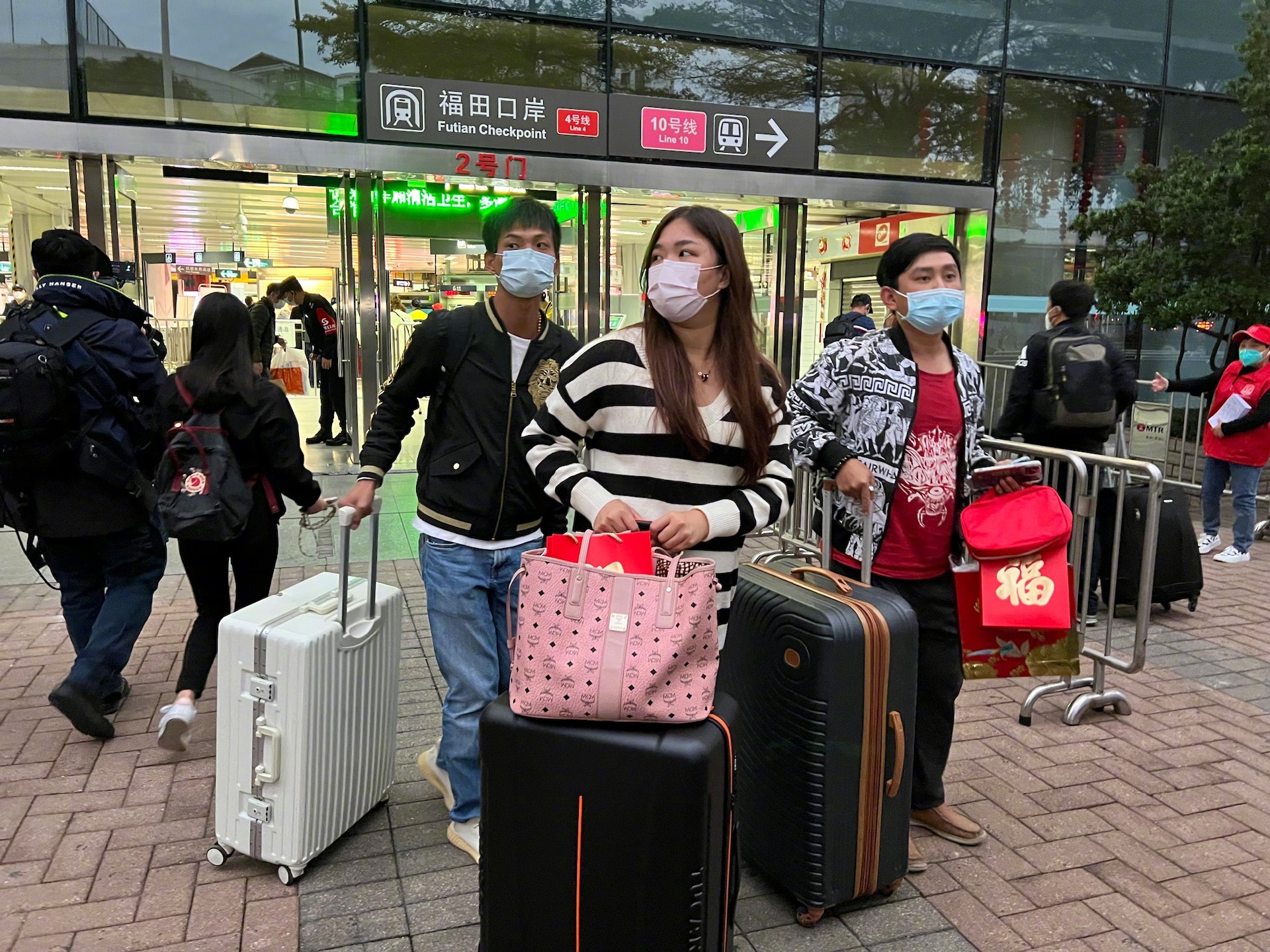 香港與內地「封關三年」今日(8日)終於通關。(《環球時報》) 香港與內地「封關三年」今日(8日)終於通關。(《環球時報》)