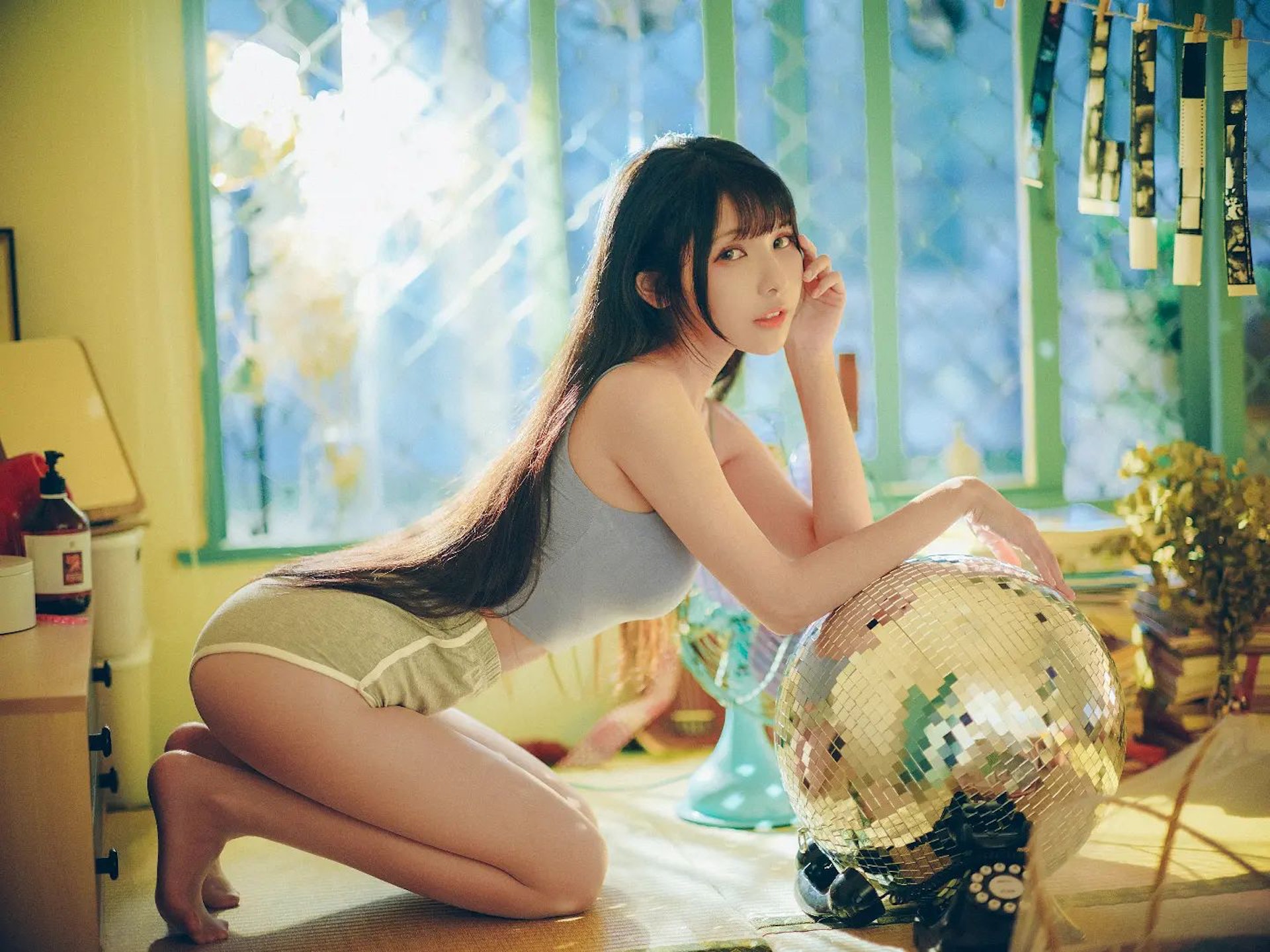 依霜是台灣人氣Cosplay模特兒,IG有逾41萬粉絲。(IG@victoria__1998__) 依霜是台灣人氣Cosplay模特兒,IG有逾41萬粉絲。(IG@victoria__1998__)