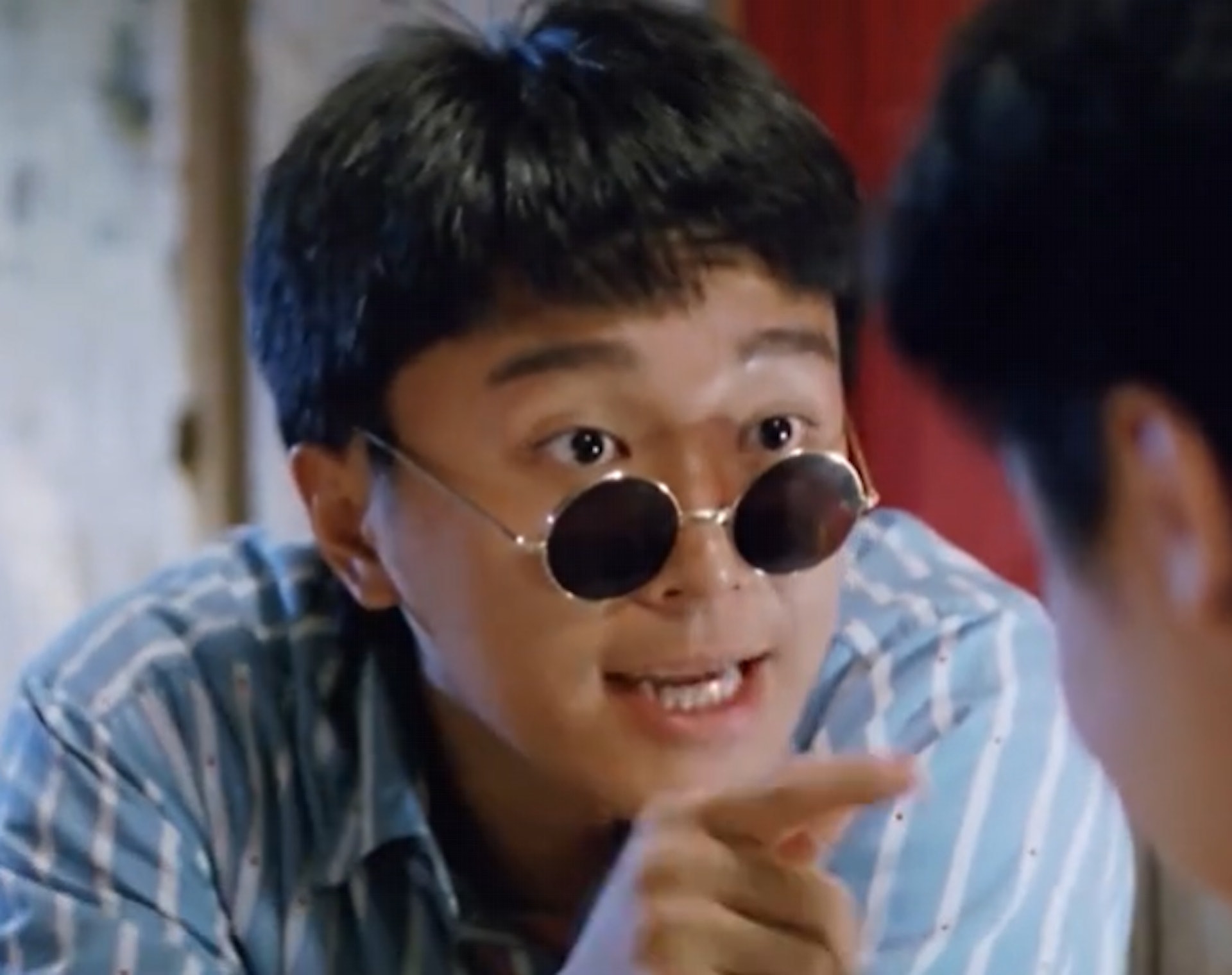 算命師預計事主在今年內懷孕,奶奶深信不已更做出一連串誇張行為。(《最佳女婿》電影劇照) 算命師預計事主在今年內懷孕,奶奶深信不已更做出一連串誇張行為。(《最佳女婿》電影劇照)