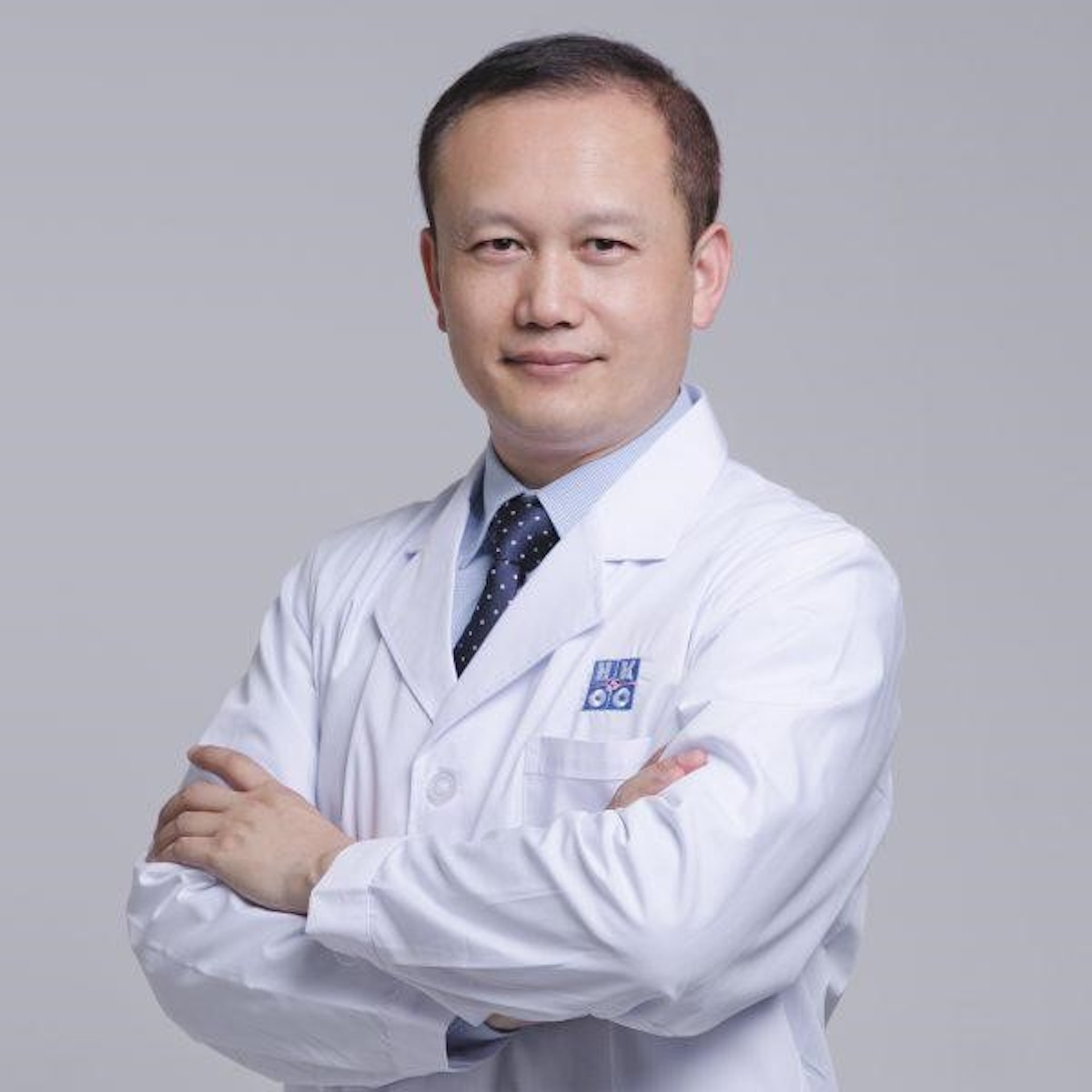 香港骨傷及脊椎專科診所第三代傳人莫永豪醫師
