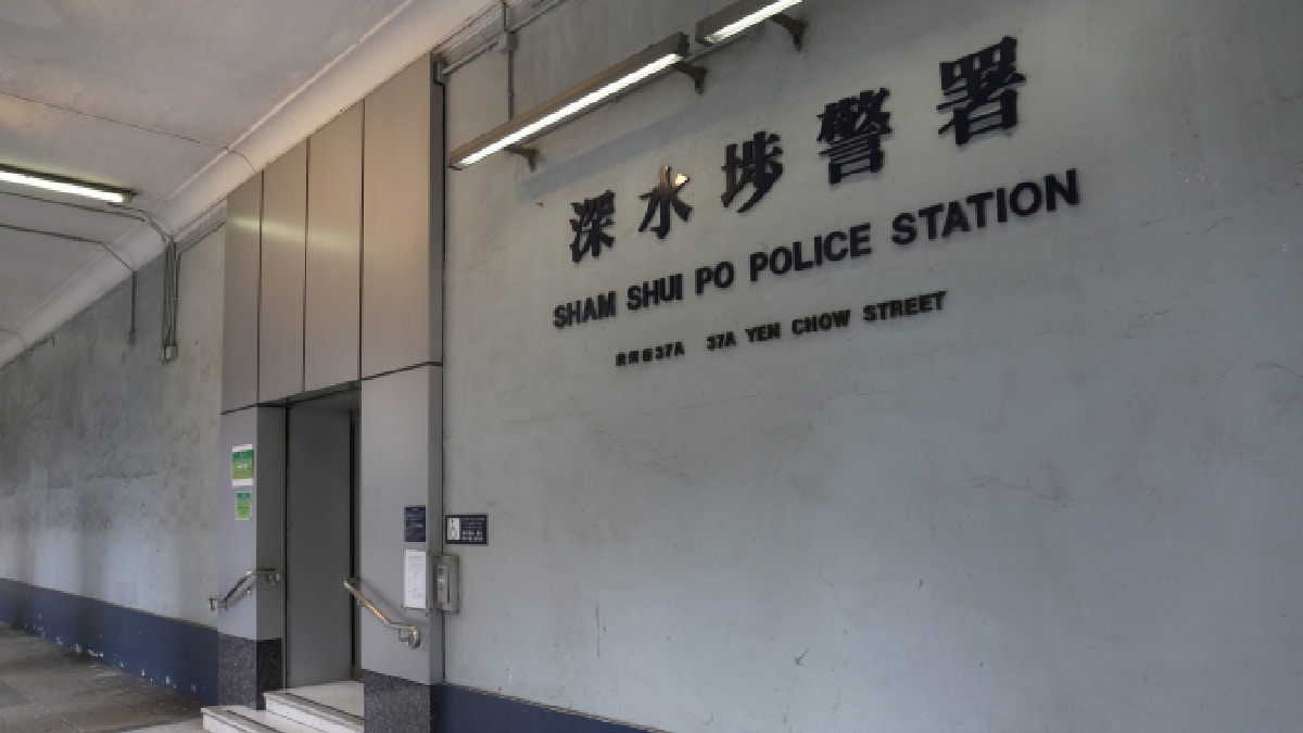 香港外籍女子称丈夫刀砍一家人，三个女儿不治身亡！案情反转（组图）