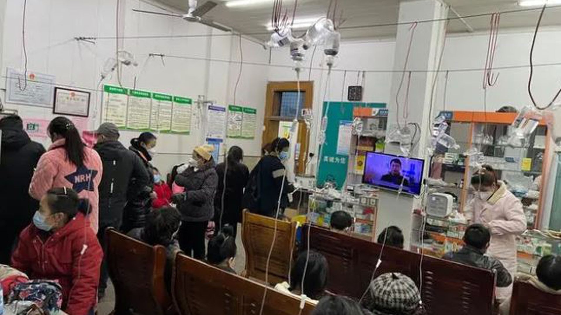 北京重症高峰未過 曾光:全國發病高峰將持續2至3月,憂農村疫情