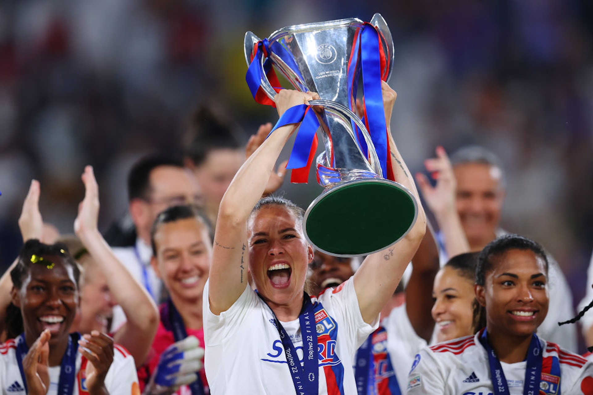 碧玉在里昂實現夢想，捧起歐聯冠軍。（Getty Images）
