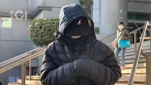 童樂居虐兒案|影片見幼童被抱起拋落地 女職員稱當時未想到辦法 童樂居虐兒案|影片見幼童被抱起拋落地 女職員稱當時未想到辦法