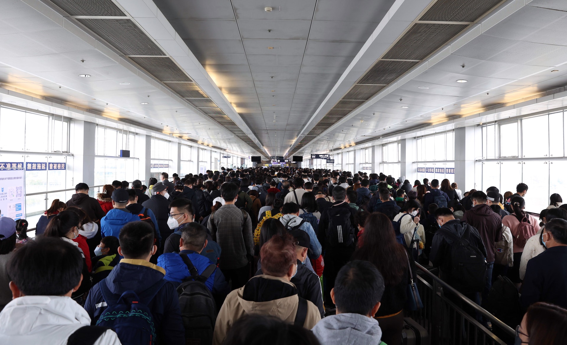 港大感染及傳染病中心總監何栢良指,香港有個案是兒童跟隨家長北上後感染肺炎支原體。(資料圖片/余俊亮攝) 港大感染及傳染病中心總監何栢良指,香港有個案是兒童跟隨家長北上後感染肺炎支原體。(資料圖片/余俊亮攝)