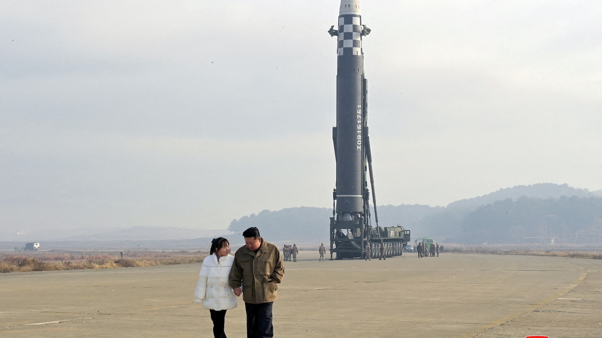 朝鮮試射「火星-17」洲際彈道導彈 稱強硬回應美韓軍演 朝鮮試射「火星-17」洲際彈道導彈 稱強硬回應美韓軍演