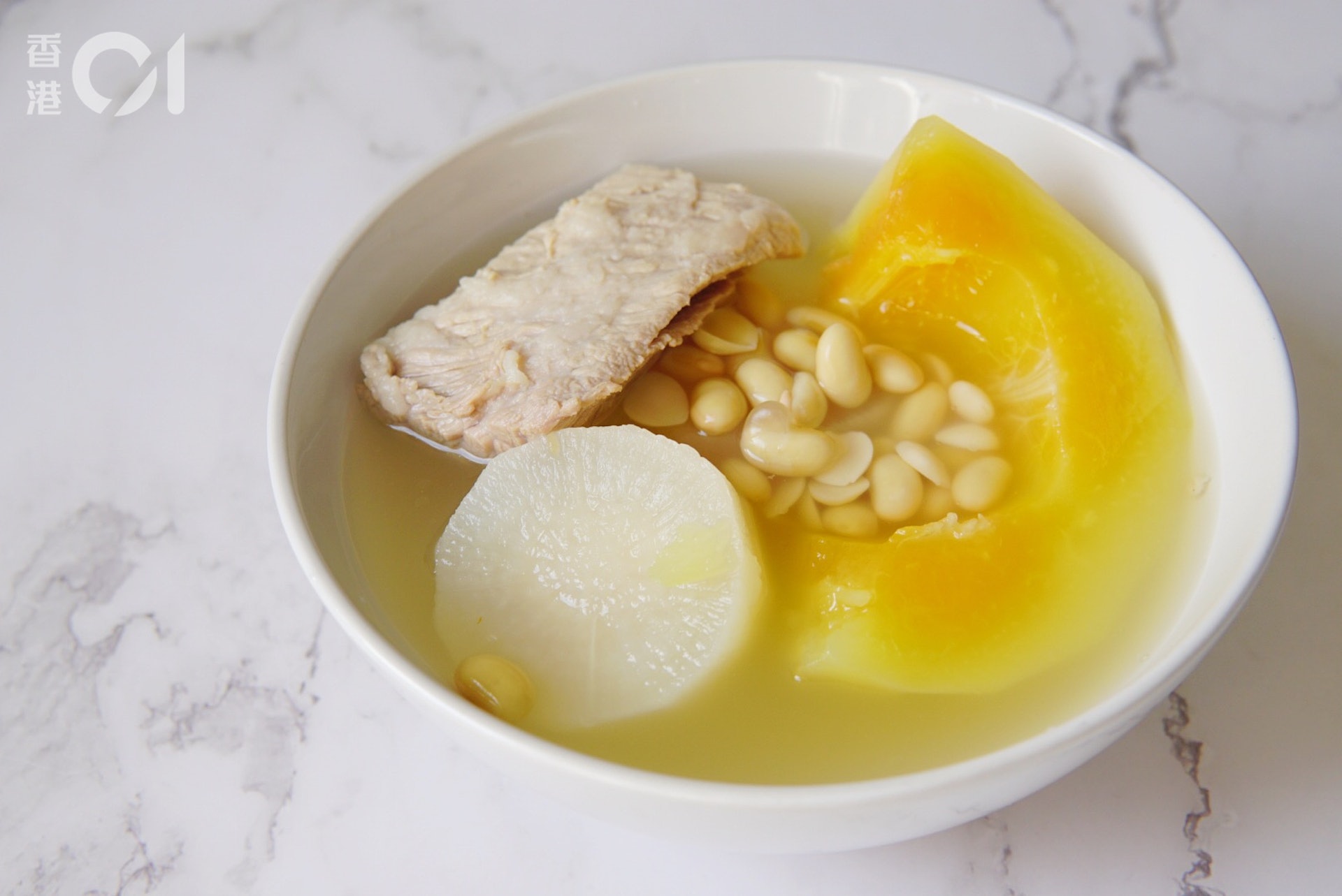 青木瓜白蘿蔔黃豆湯具消滯功效。 青木瓜白蘿蔔黃豆湯具消滯功效。