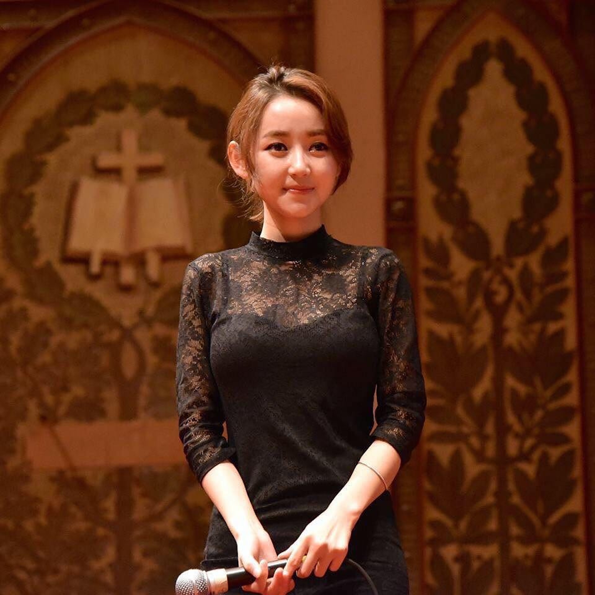朴研美憑着甜美的外貌而得到「最美脫北者」的稱號。(IG:@yeonmi_park) 朴研美憑着甜美的外貌而得到「最美脫北者」的稱號。(IG:@yeonmi_park)