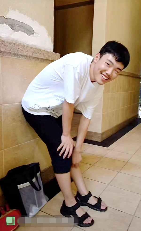 胡鑫宇。 (上游新闻) 录音内容曝光!胡鑫宇试图跳楼犹豫未决,称心脏在狂跳(组图) - 2