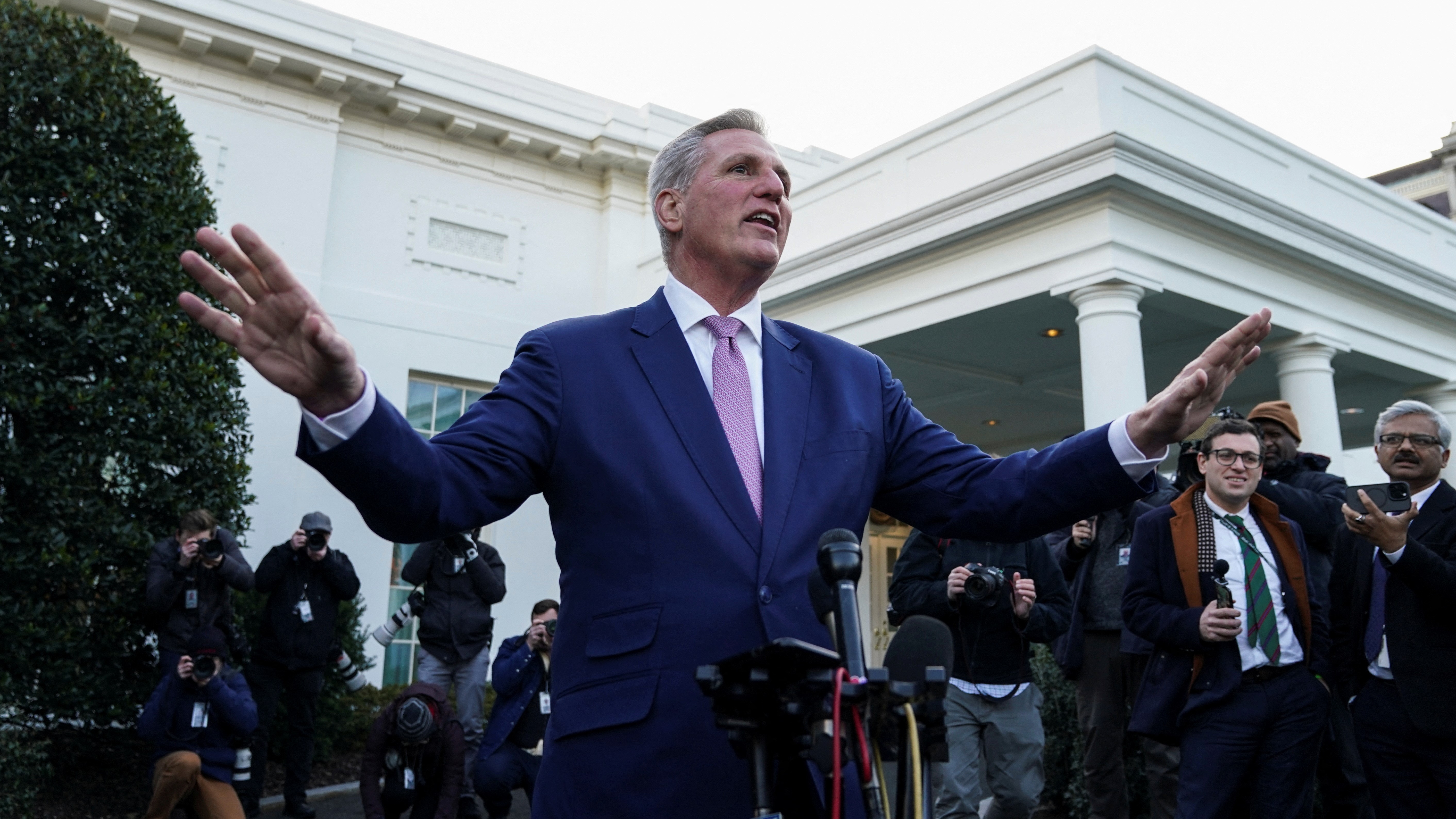 拜登與麥卡錫討論提高美國債務上限未有達成協議