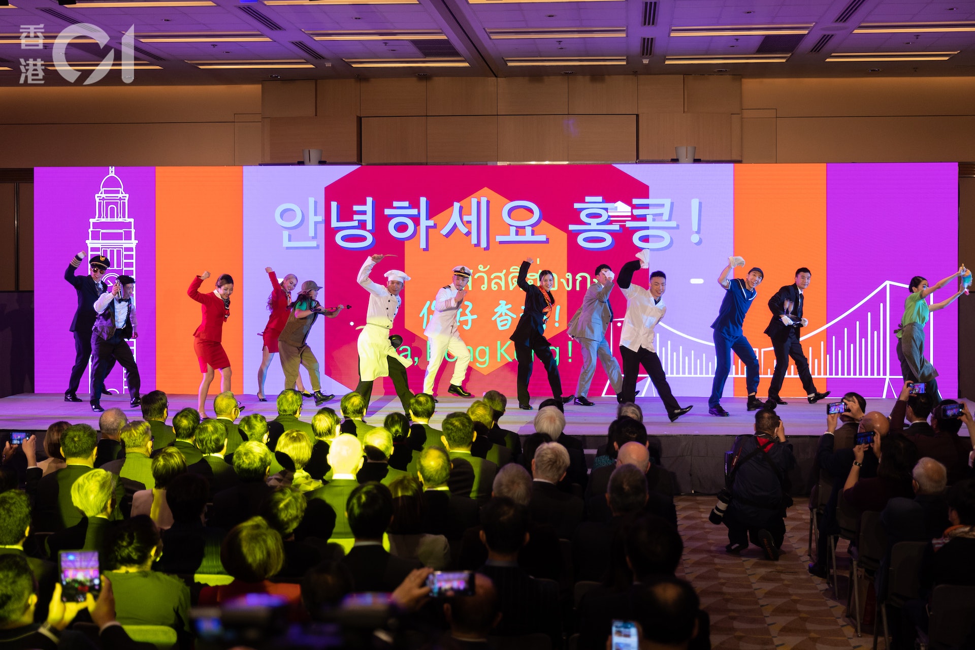 政府2月2日舉行「你好,香港!」啓動禮,展開一連串宣傳推廣活動,吸引旅客重來香港,標誌新冠疫情三年劃上句號。(林靄怡攝) 政府2月2日舉行「你好,香港!」啓動禮,展開一連串宣傳推廣活動,吸引旅客重來香港,標誌新冠疫情三年劃上句號。(林靄怡攝)