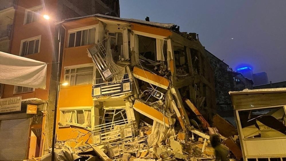 土耳其7.9級地震 中國大使館:暫無中國公民傷亡 土耳其7.9級地震 中國大使館:暫無中國公民傷亡