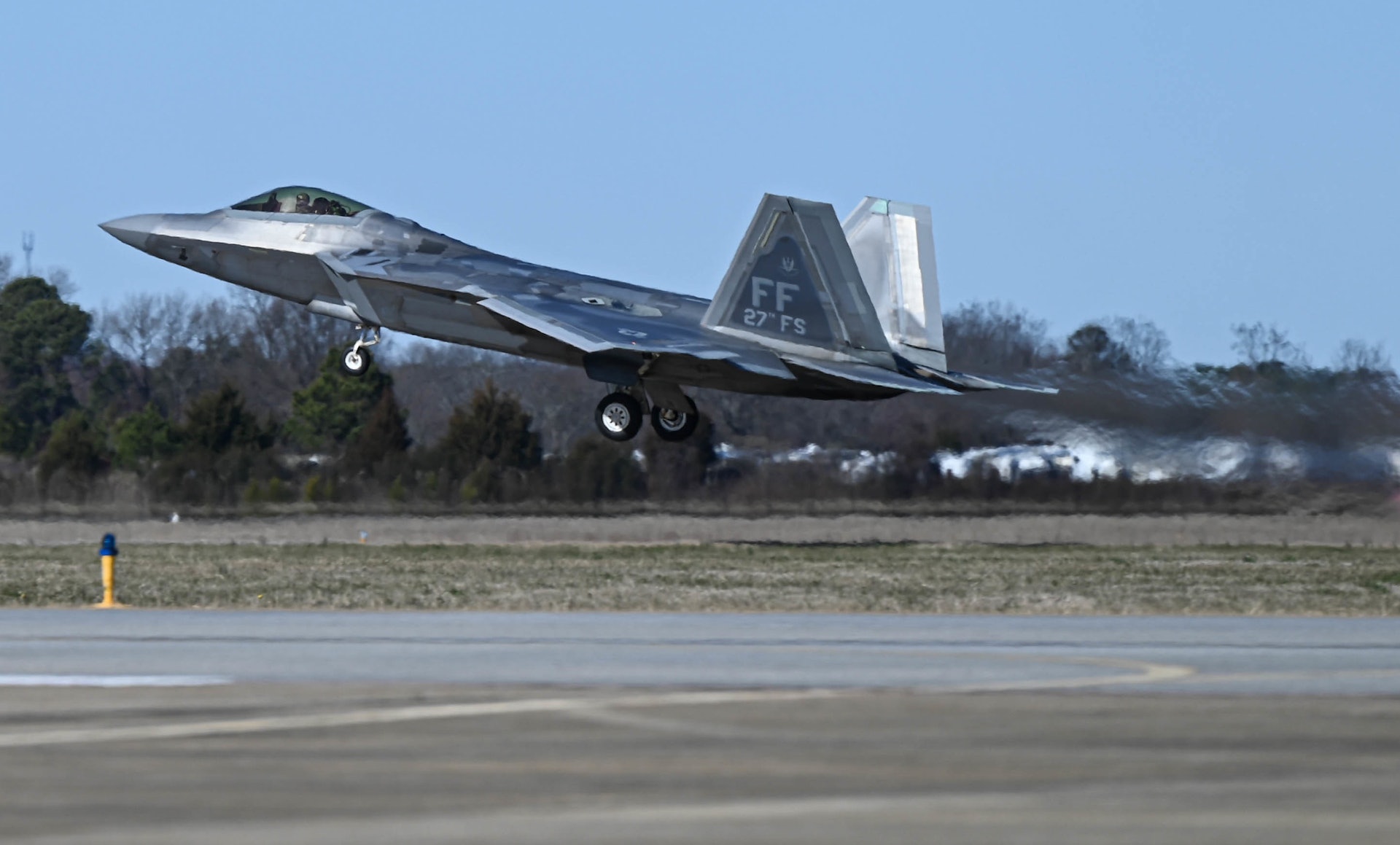 中美氣球風波:美國空軍F-22戰機升空,2月4日出發前往擊落飛入美國領空的中國氣球(美國國防部)