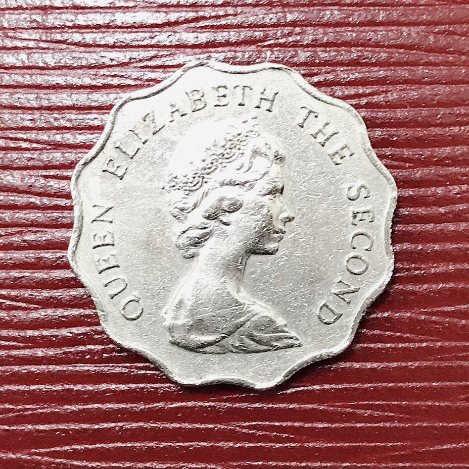 港男$200放售女皇頭2元硬幣1原因稱罕有網民：散紙包揾到幾個