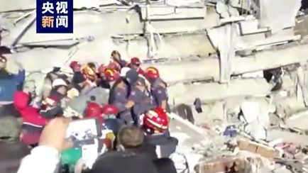土耳其地震|中國救援隊成功營救一名孕婦 深圳先遣組今日抵達 土耳其地震|中國救援隊成功營救一名孕婦 深圳先遣組今日抵達