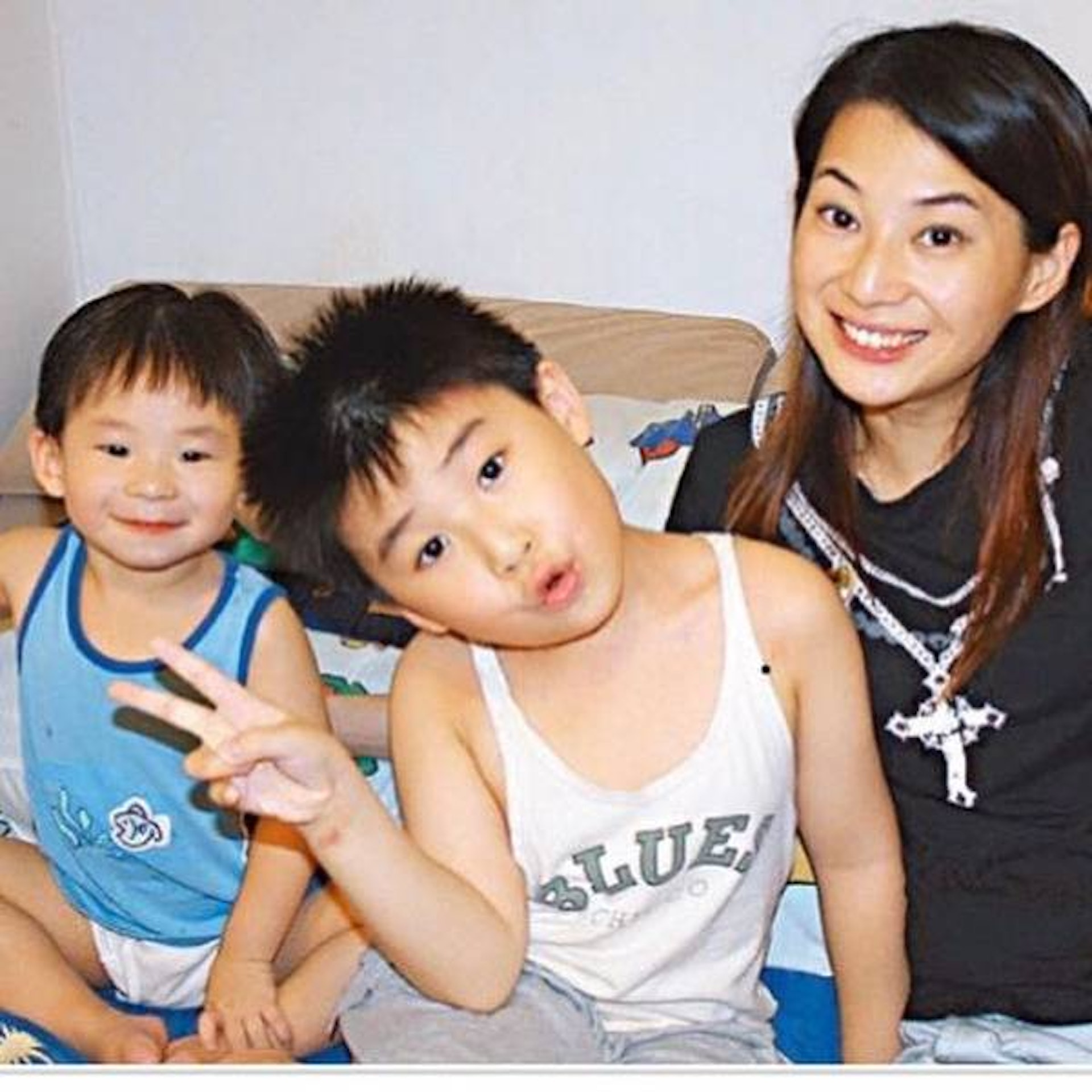 陳伶俐感激大仔支持再婚組幸福家庭24歲林肯與後父慶生超溫馨