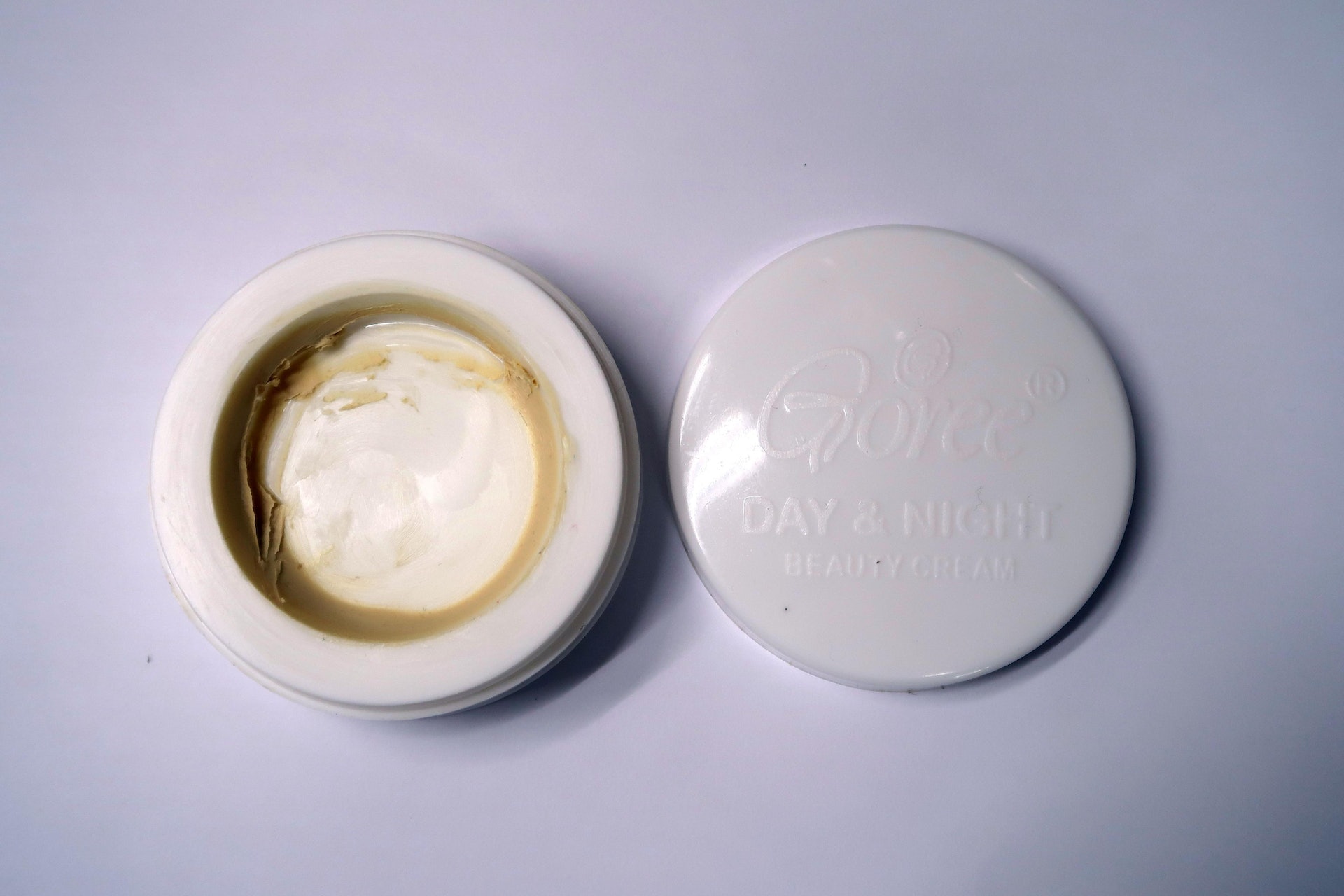 美白潤膚霜「Goree Day and Night Beauty Cream」(圖片來源:衛生署) 美白潤膚霜「Goree Day and Night Beauty Cream」(圖片來源:衛生署)