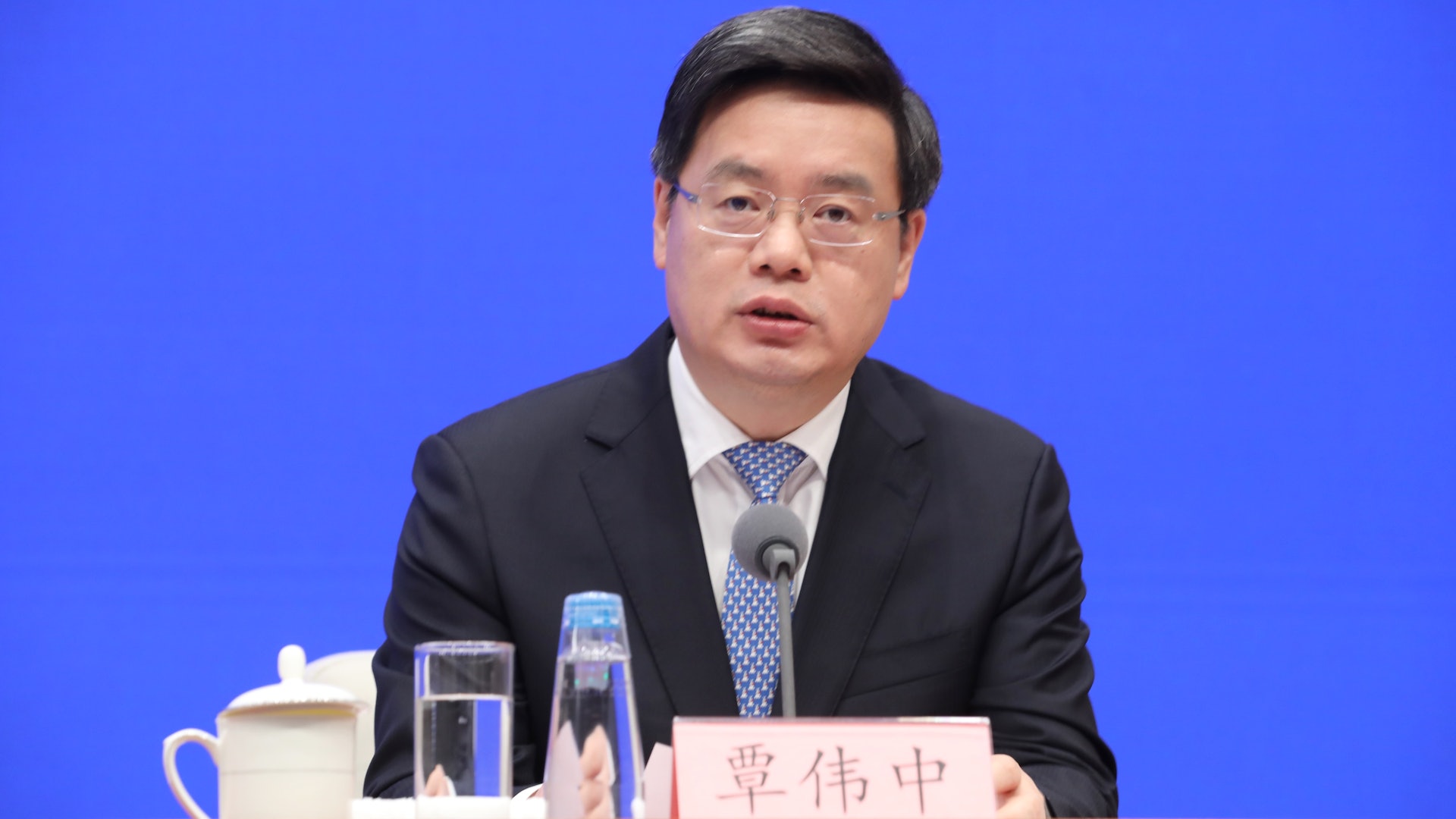 深圳市前任市長覃偉中。(視覺中國)