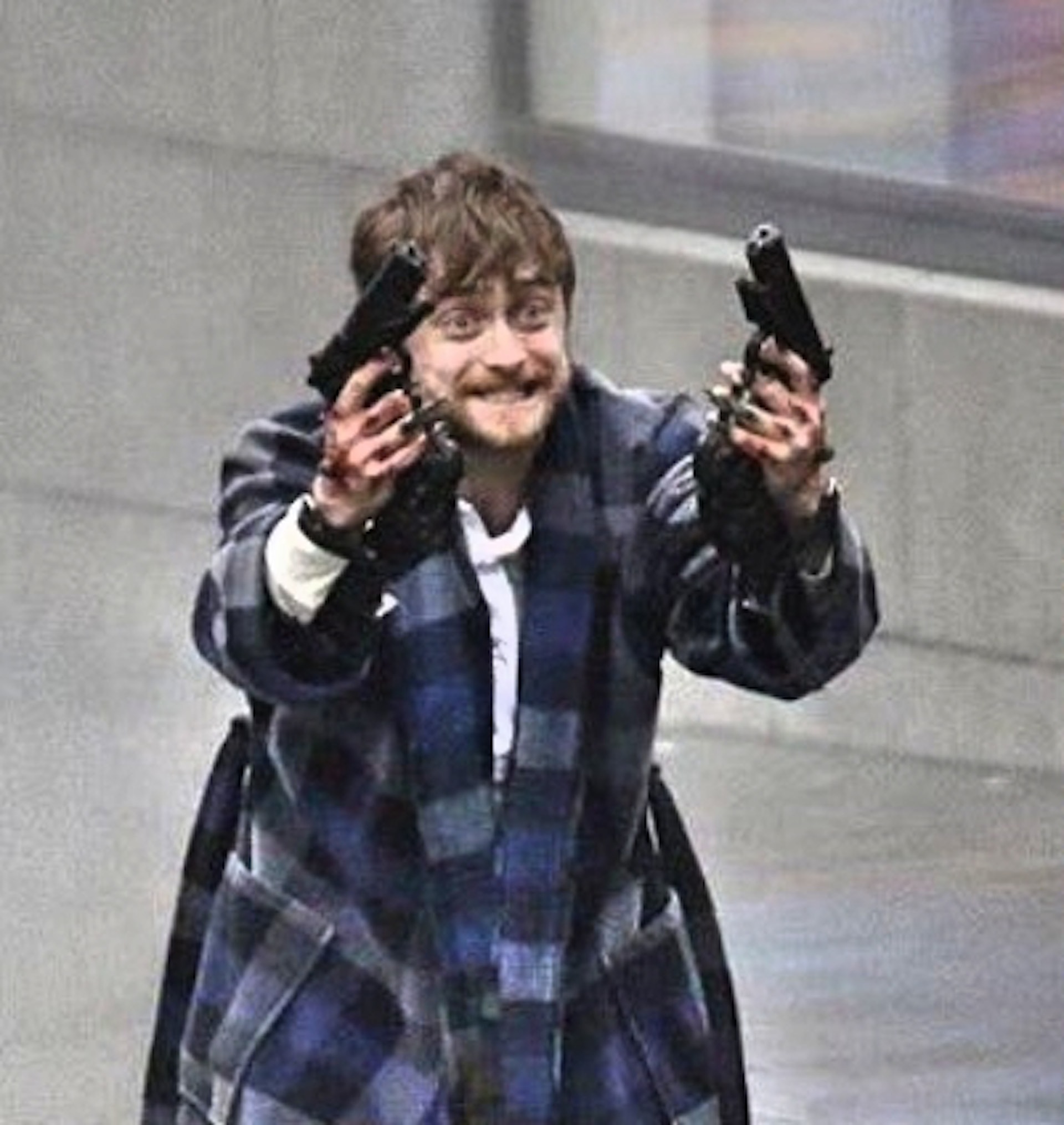 《哈利波特》的經典迷因「榮恩你聽我說,這玩意比魔杖好用!」《玩命Online:雙槍對決》 《哈利波特》的經典迷因「榮恩你聽我說,這玩意比魔杖好用!」《玩命Online:雙槍對決》