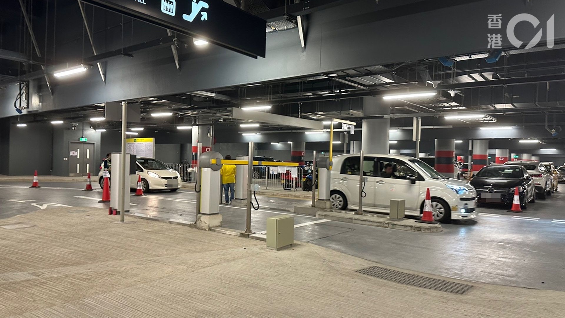 香園圍口岸停車場預約系統凌晨重開 網頁仍顯示「車位不足」 香園圍口岸停車場預約系統凌晨重開 網頁仍顯示「車位不足」