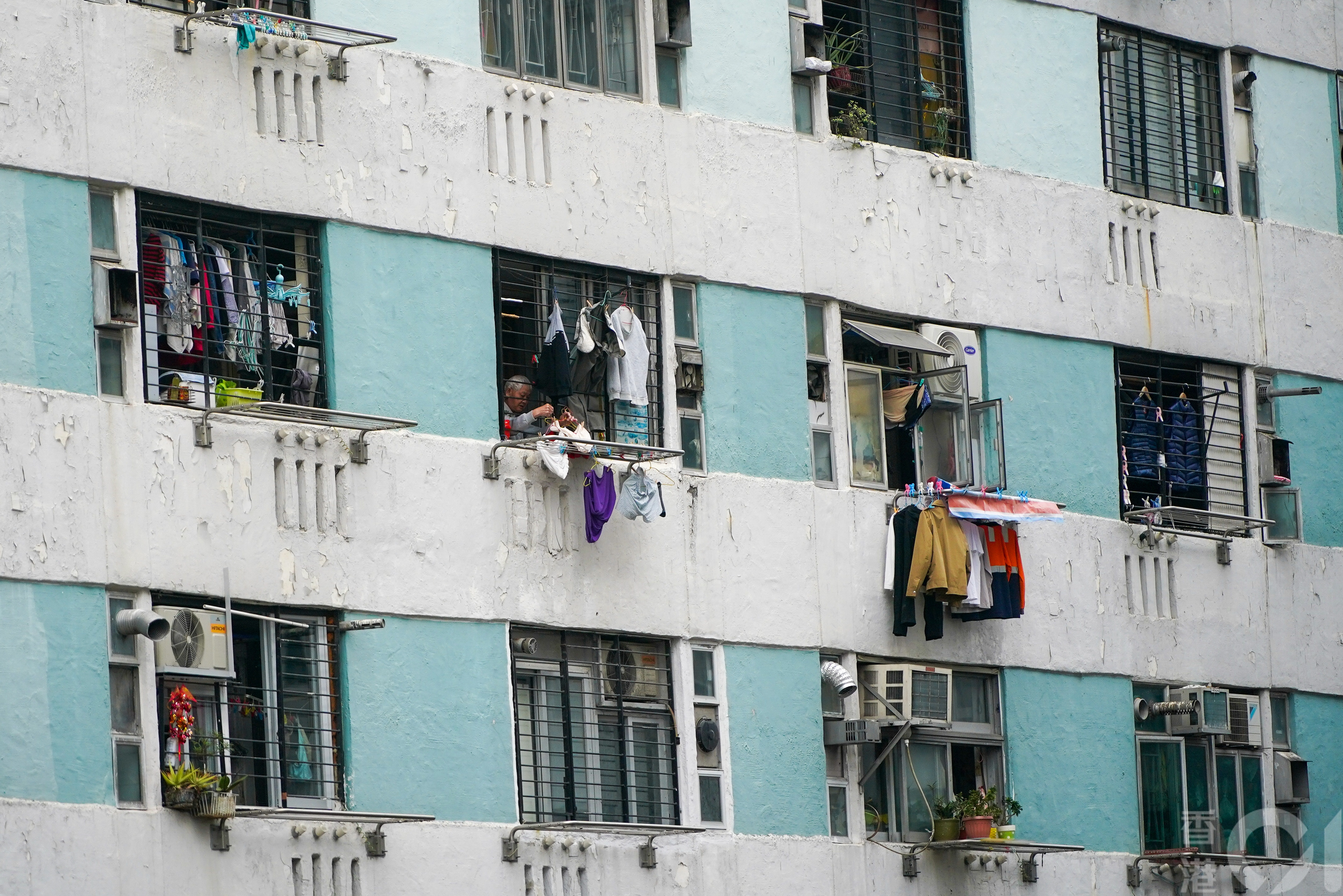 房屋委員會2月16日公布截至2022年12月底最新公屋輪候時間，一般申請者平均為5.5年，較上一季跌0.1年。（林靄怡攝）