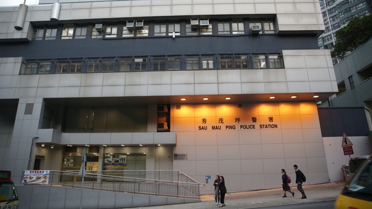 秀茂坪泊車問題起爭執　49歲男被襲擊刑恐　警緝黑衣刀手