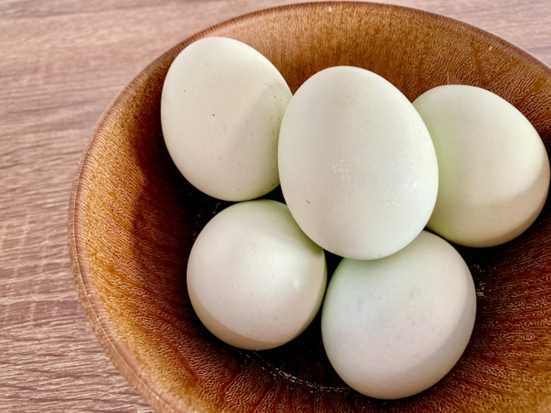 吳瀟娜指維他命B雜可幫助抑制嘔吐感，來源包括五穀類如糙米、蛋。（photoAC圖片）