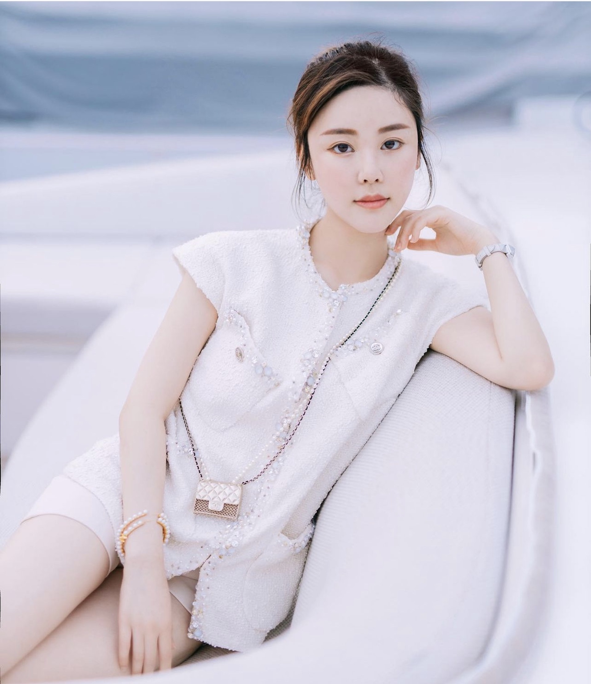 譚仔米線創辦人的媳婦28歲名媛蔡天鳳Abby Choi被殺害肢解烹屍案,早前2名男子即死者前家翁及前大伯,被落案暫控一項謀殺罪,另外其前家姑則被落案暫控一項妨礙司法公正罪,事件轟動全港。(互聯網) 譚仔米線創辦人的媳婦28歲名媛蔡天鳳Abby Choi被殺害肢解烹屍案,早前2名男子即死者前家翁及前大伯,被落案暫控一項謀殺罪,另外其前家姑則被落案暫控一項妨礙司法公正罪,事件轟動全港。(互聯網)