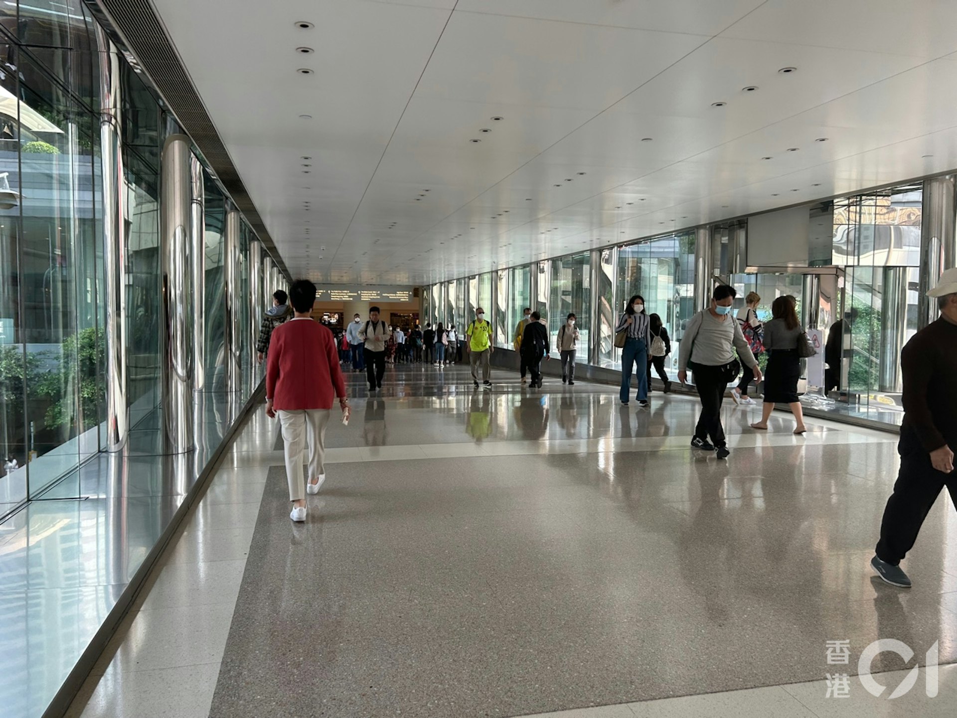 首11個月有8.1萬人經各項輸入人才計劃抵港。(資料圖片/鄧康翹攝) 首11個月有8.1萬人經各項輸入人才計劃抵港。(資料圖片/鄧康翹攝)