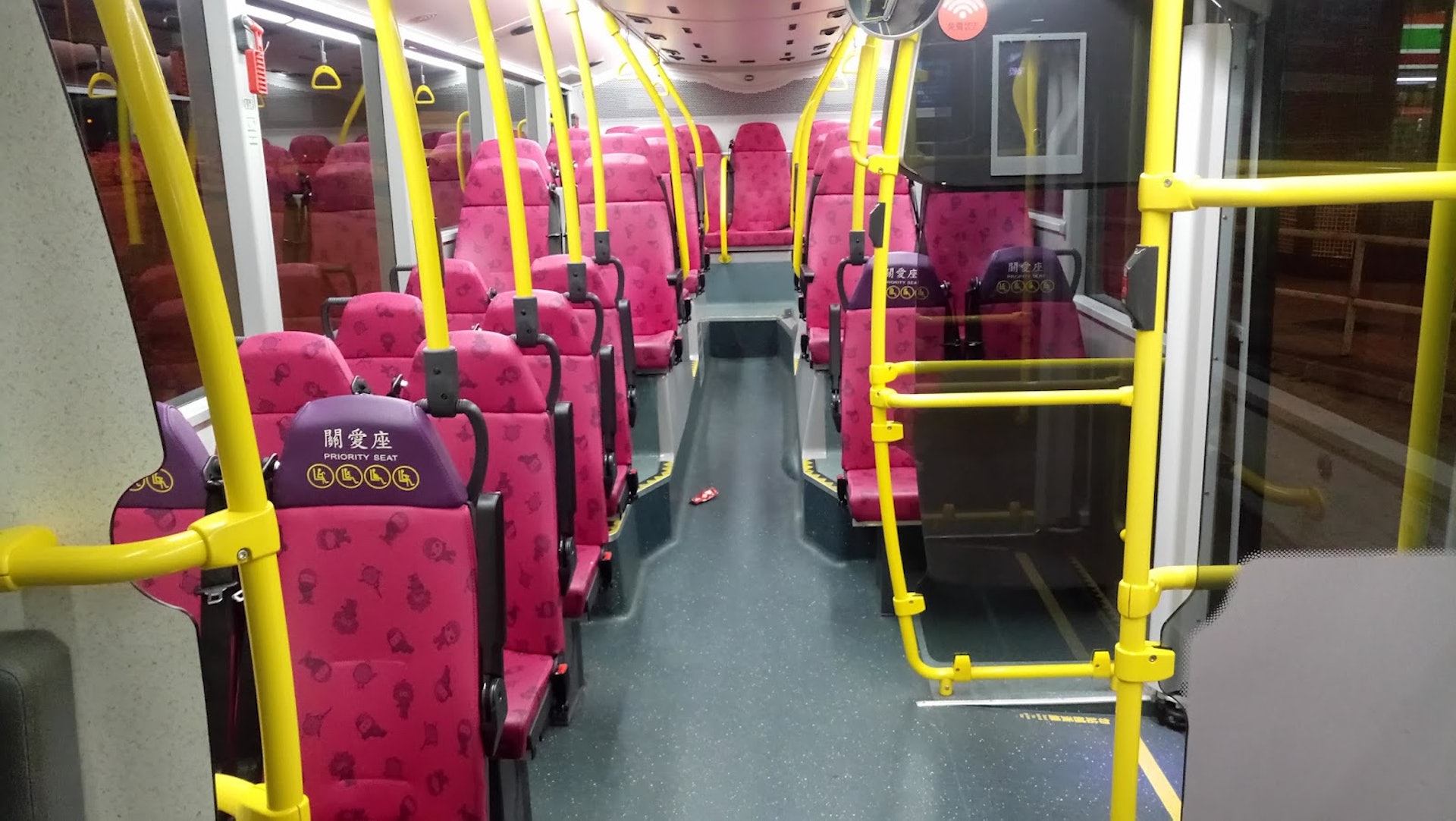 有網民日前發文,指乘搭巴士期間,車長特意停車走近指責他以任天堂Switch玩遊戲時聲量過大。(資料圖片,非涉事九巴) 有網民日前發文,指乘搭巴士期間,車長特意停車走近指責他以任天堂Switch玩遊戲時聲量過大。(資料圖片,非涉事九巴)