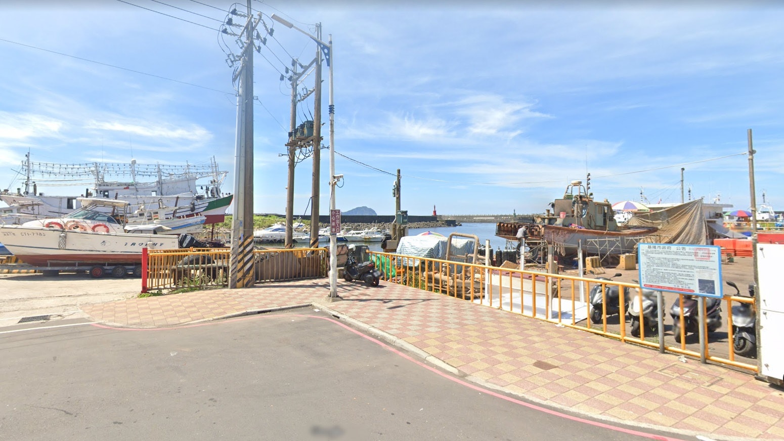 台灣漁船釣魚台海域翻沉 船上7人下落不明 台灣漁船釣魚台海域翻沉 船上7人下落不明