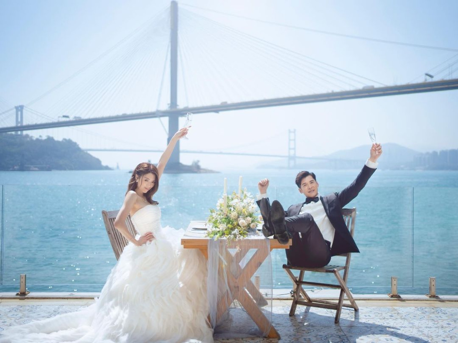 陳家樂和連詩雅婚照中可見兩人親密十足之外,準新娘連詩雅亦狀態大勇,毫無「走樣」令人羨慕!(IG@shi_ga) 陳家樂和連詩雅婚照中可見兩人親密十足之外,準新娘連詩雅亦狀態大勇,毫無「走樣」令人羨慕!(IG@shi_ga)