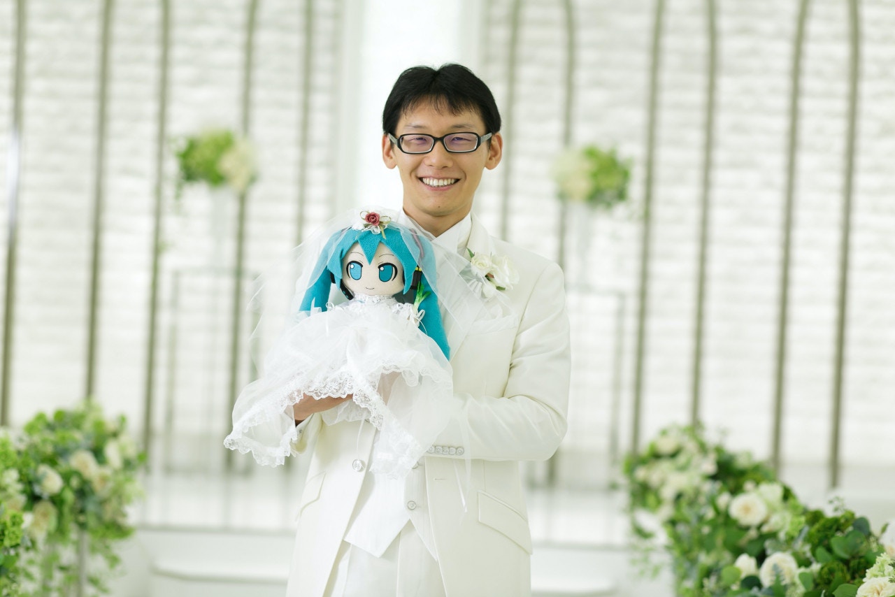 二 次元 結婚