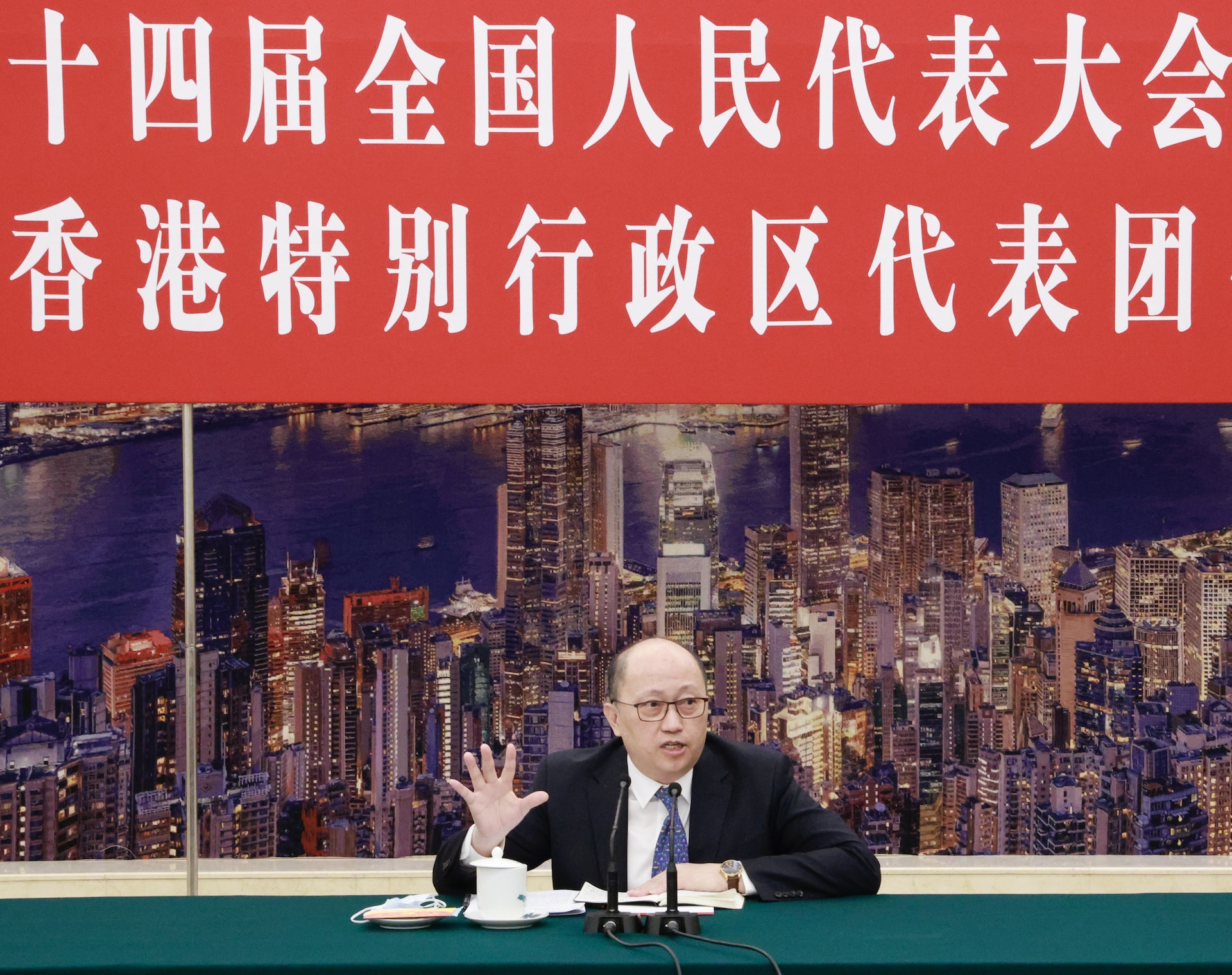 鄭雁雄指要不斷優化港澳領導體制(中聯辦網頁) 鄭雁雄指要不斷優化港澳領導體制(中聯辦網頁)