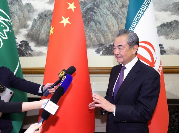 王毅2023年3月10日接受传媒访问(中国外交部) 沙特伊朗复交,中国能,美国不能背后的大国博弈(组图) - 2