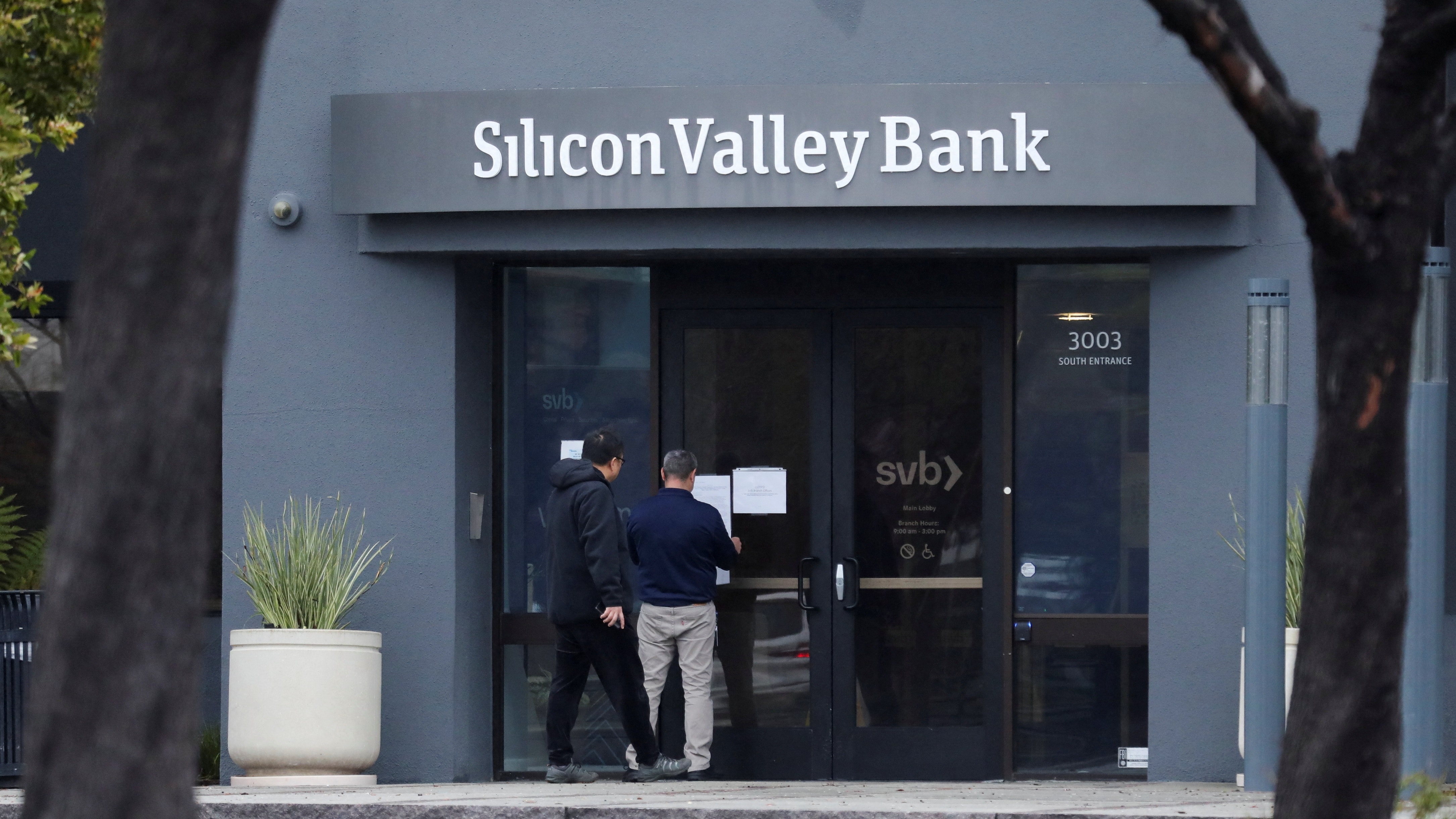 SVB矽谷銀行「暴雷」 中國應採取的方案︱專家有話說