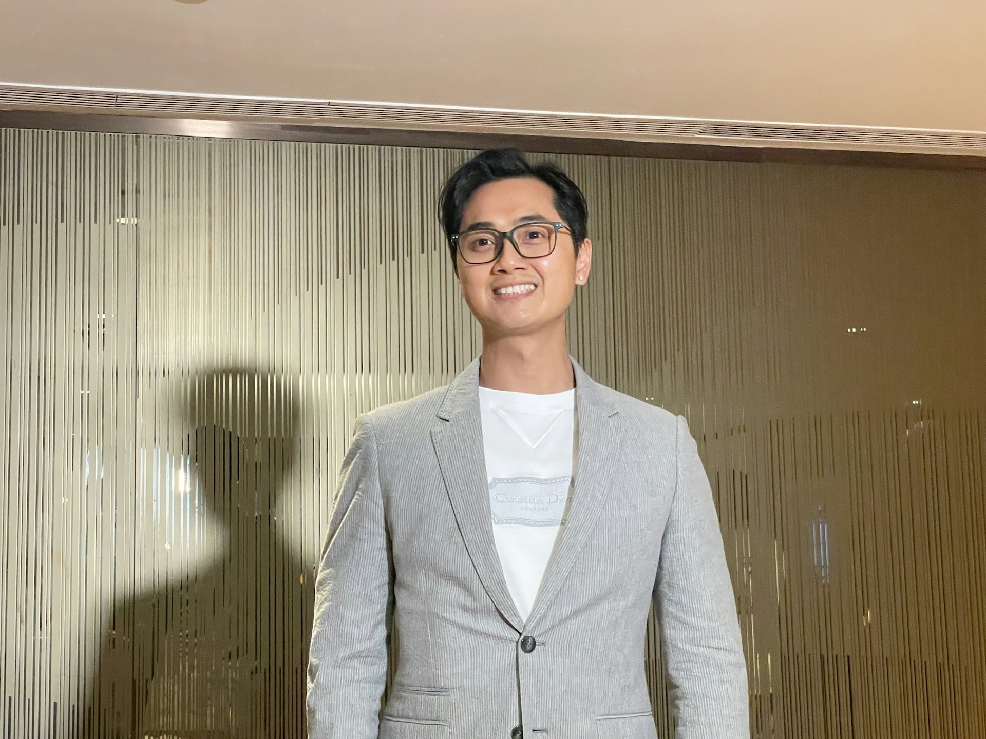 來賓約有100人,其中包括胡鴻鈞、謝東閔、陳山聰、薜家燕、陳敏之、譚俊彥及鄭俊弘等圈中好友。(趙允琳攝)