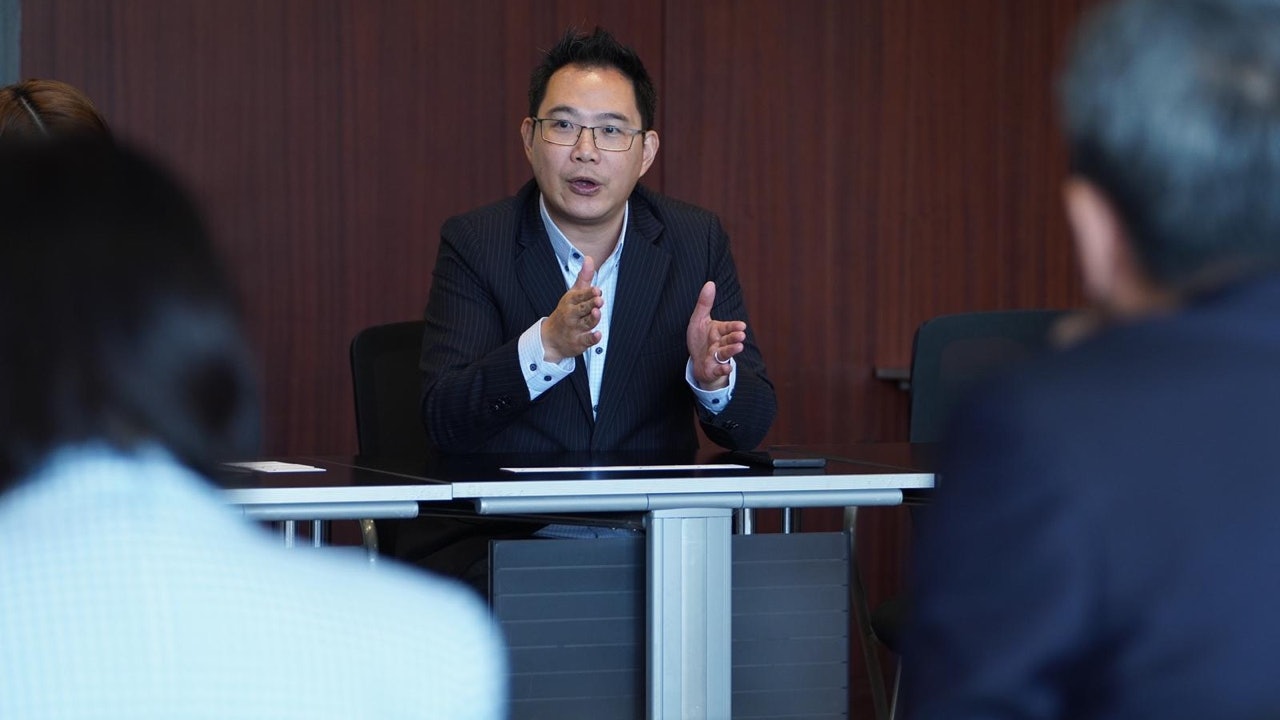 換領特區護照申請連續多月創新高 楊永杰建促擴大領證服務 換領特區護照申請連續多月創新高 楊永杰建促擴大領證服務