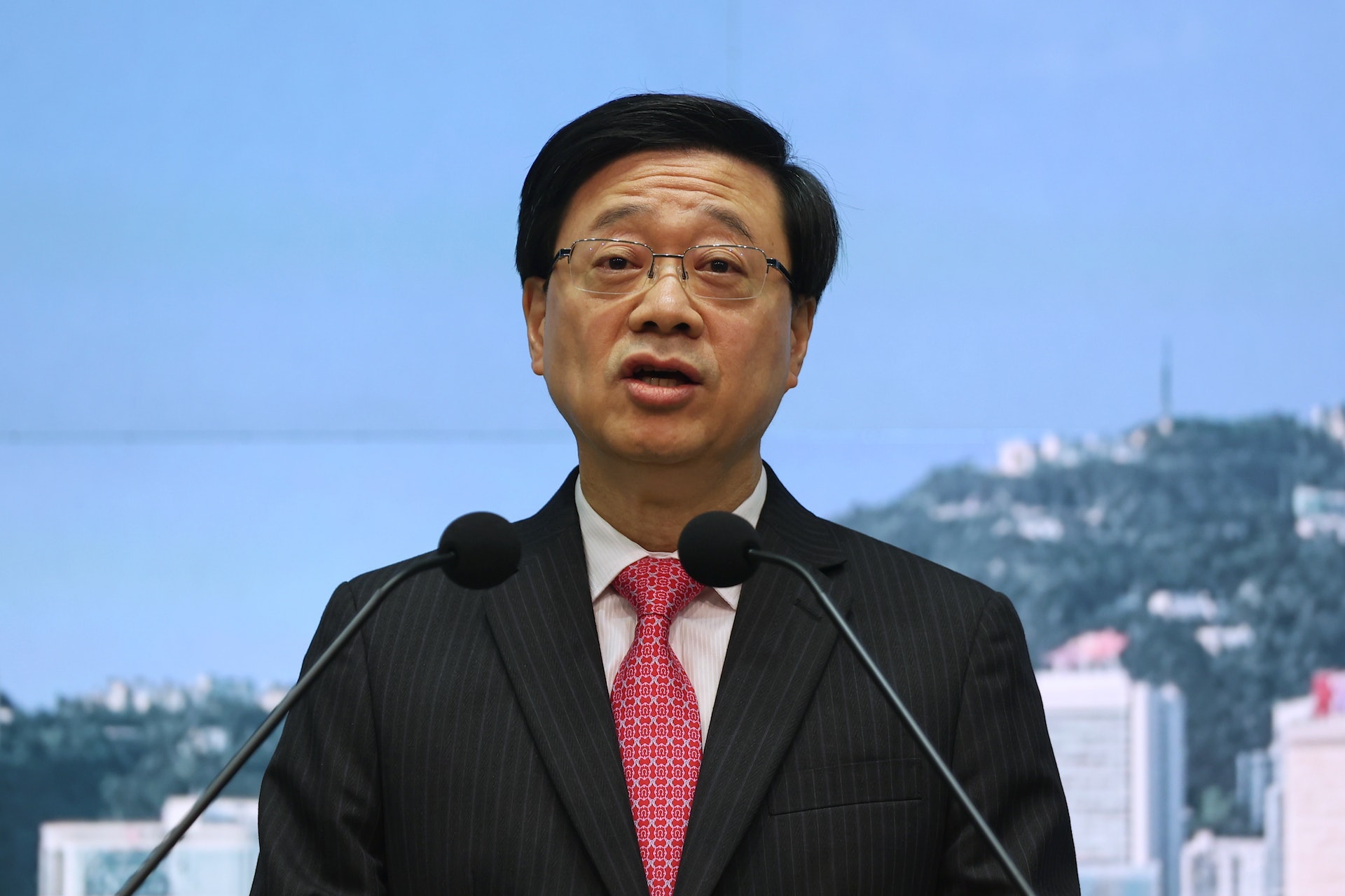 李家超強調,北都都會區和「明日大嶼」均要做得好。(張浩維攝) 李家超強調,北都都會區和「明日大嶼」均要做得好。(張浩維攝)